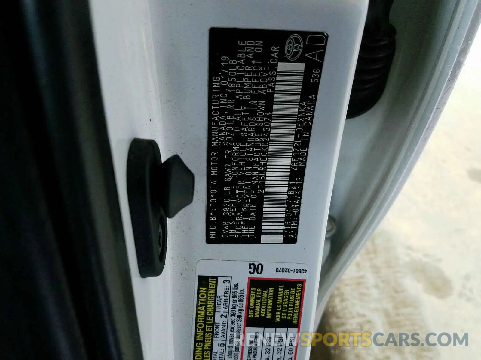 10 fotografías del automóvil dañado 2T1BURHE0KC243074 TOYOTA COROLLA 2019