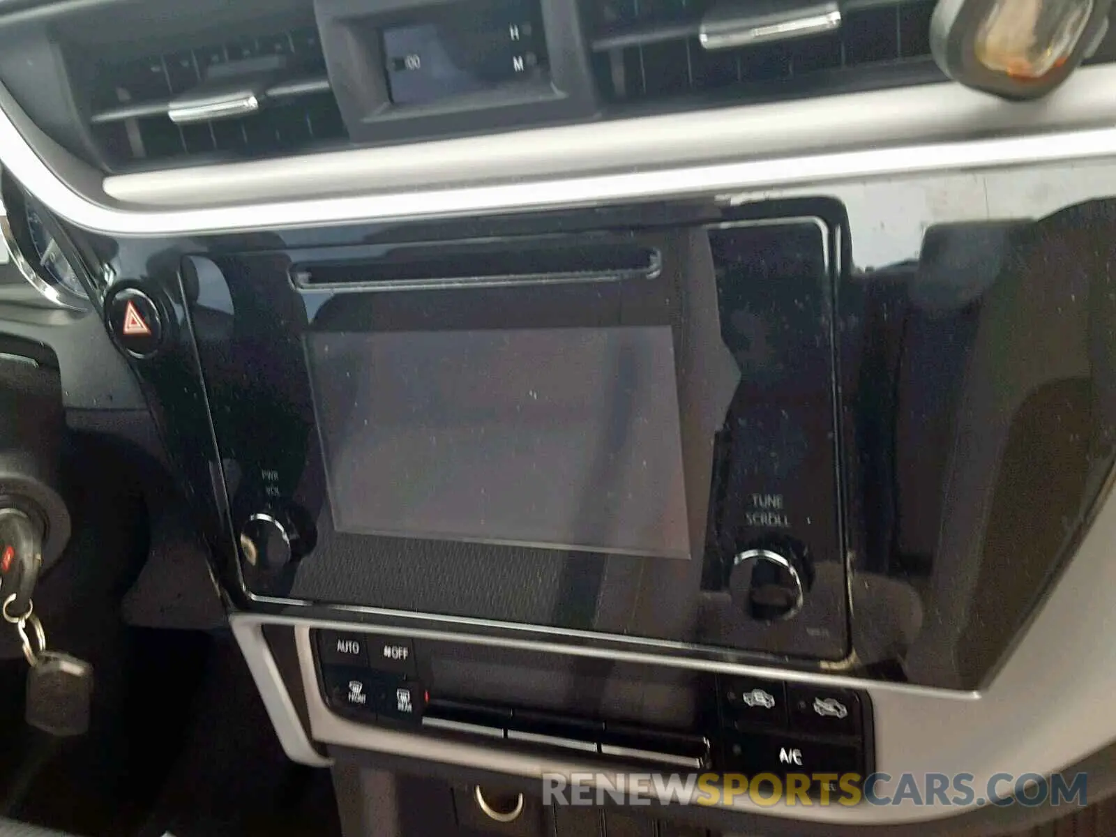9 fotografías del automóvil dañado 2T1BURHE1KC126281 TOYOTA COROLLA 2019