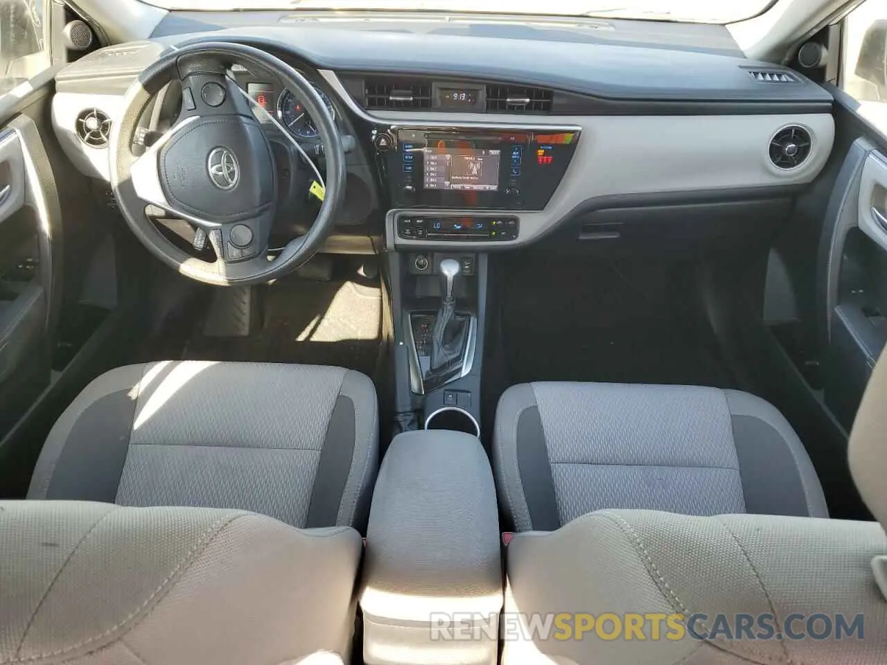 8 fotografías del automóvil dañado 2T1BURHE1KC127320 TOYOTA COROLLA 2019