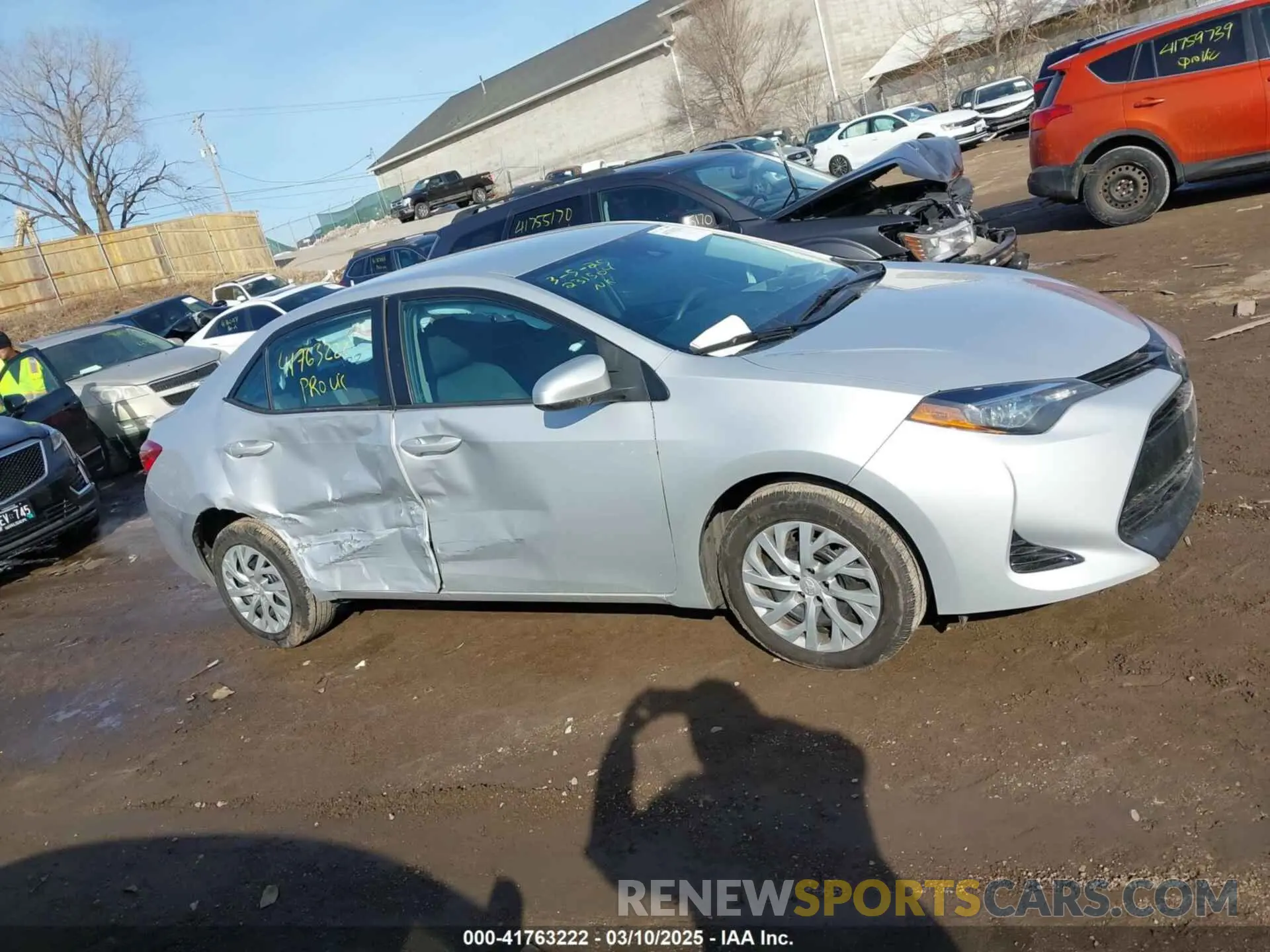 13 fotografías del automóvil dañado 2T1BURHE1KC136437 TOYOTA COROLLA 2019