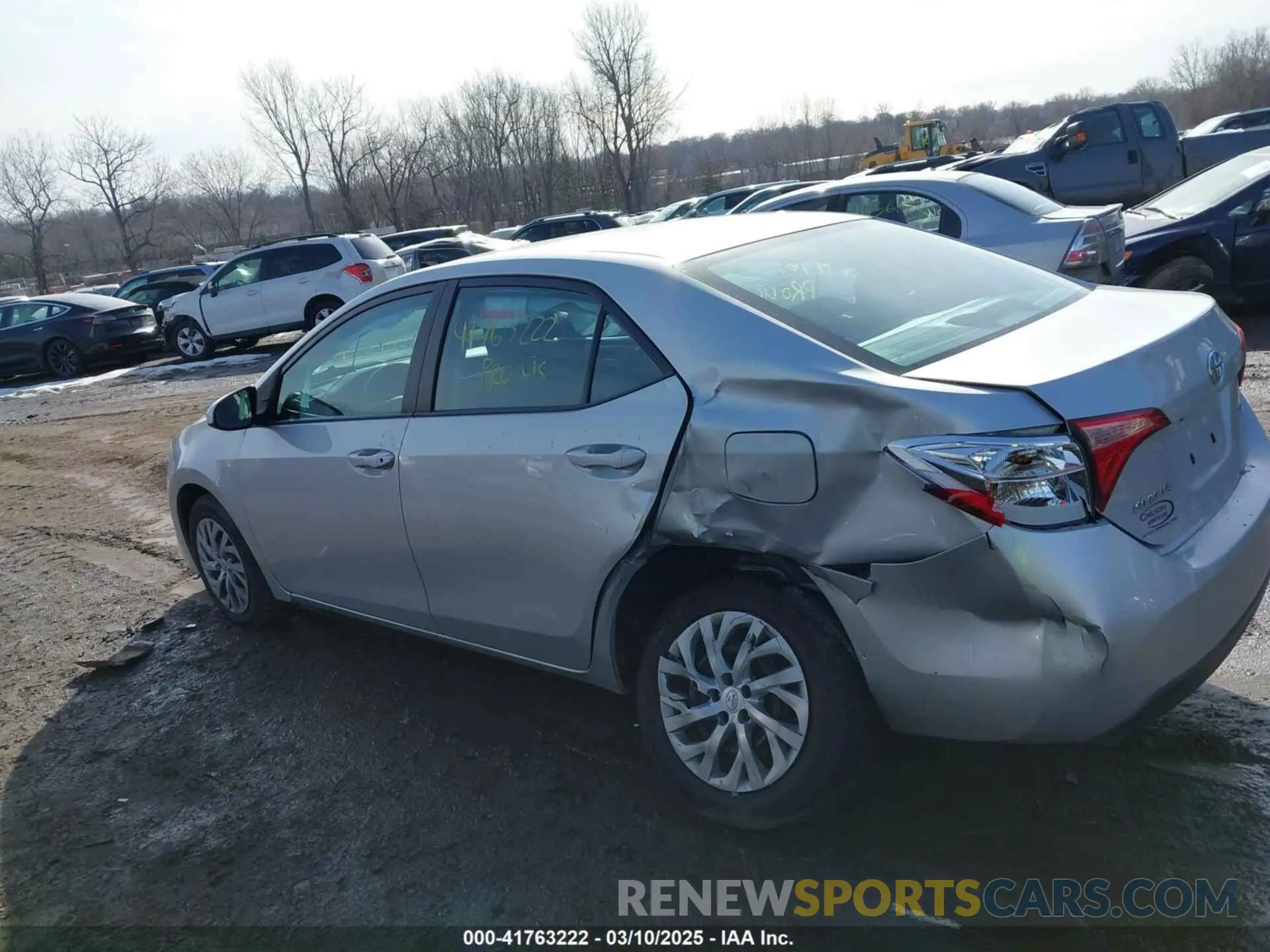 14 fotografías del automóvil dañado 2T1BURHE1KC136437 TOYOTA COROLLA 2019