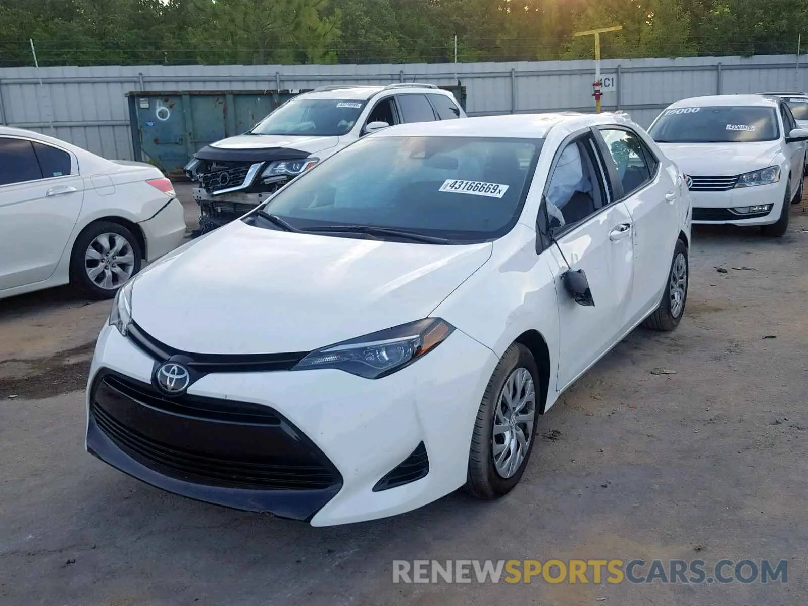 2 fotografías del automóvil dañado 2T1BURHE1KC143775 TOYOTA COROLLA 2019