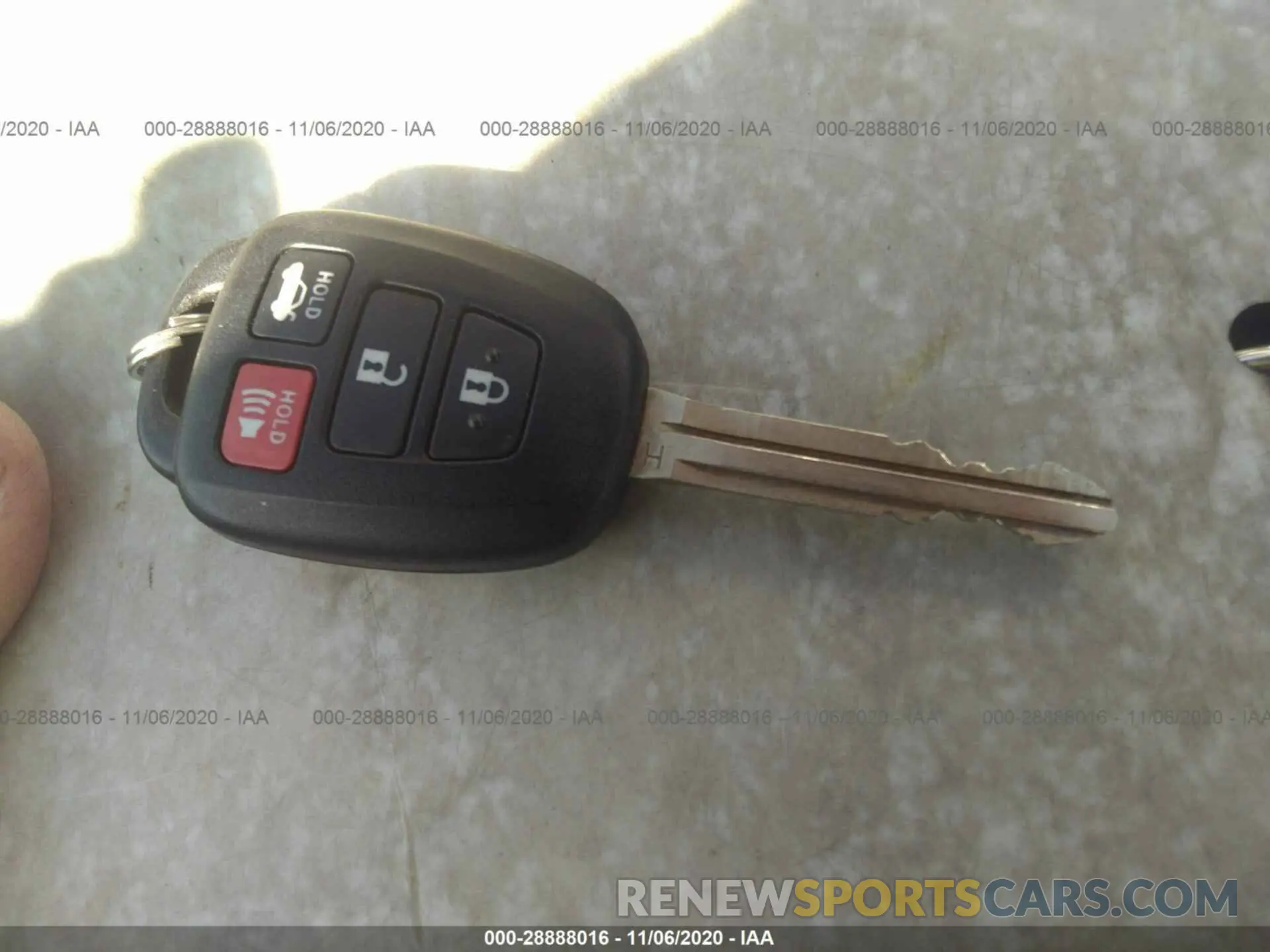 11 fotografías del automóvil dañado 2T1BURHE1KC154730 TOYOTA COROLLA 2019
