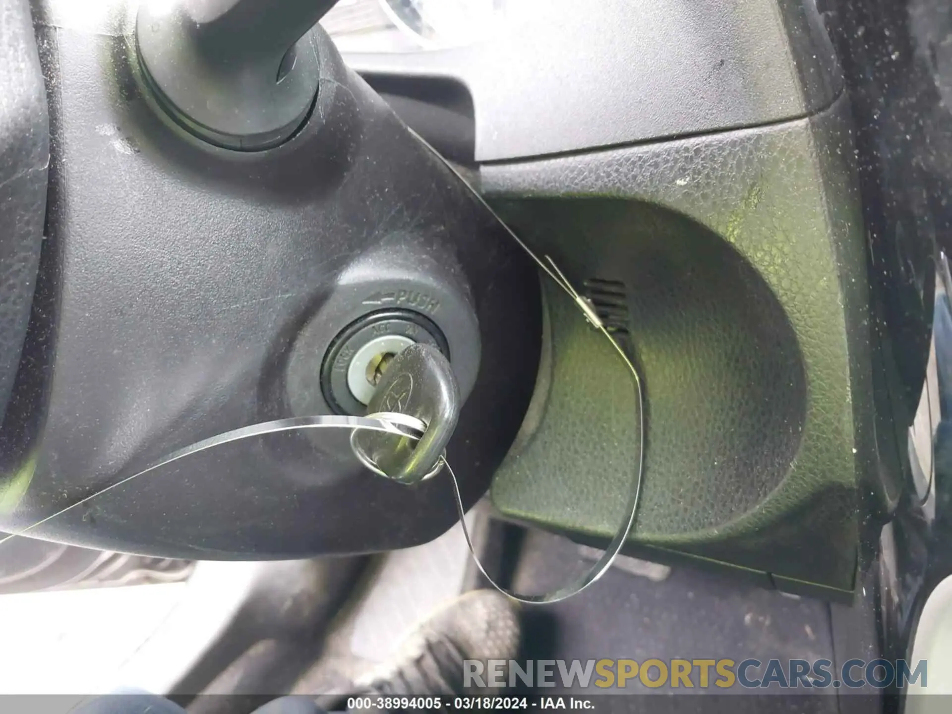 11 fotografías del automóvil dañado 2T1BURHE1KC162777 TOYOTA COROLLA 2019