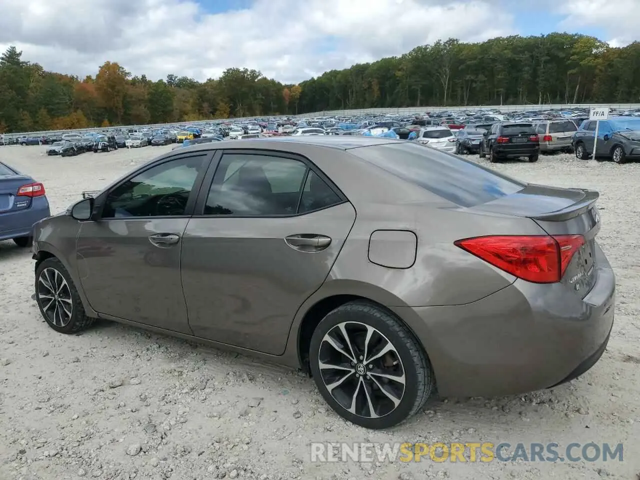 2 fotografías del automóvil dañado 2T1BURHE1KC169714 TOYOTA COROLLA 2019