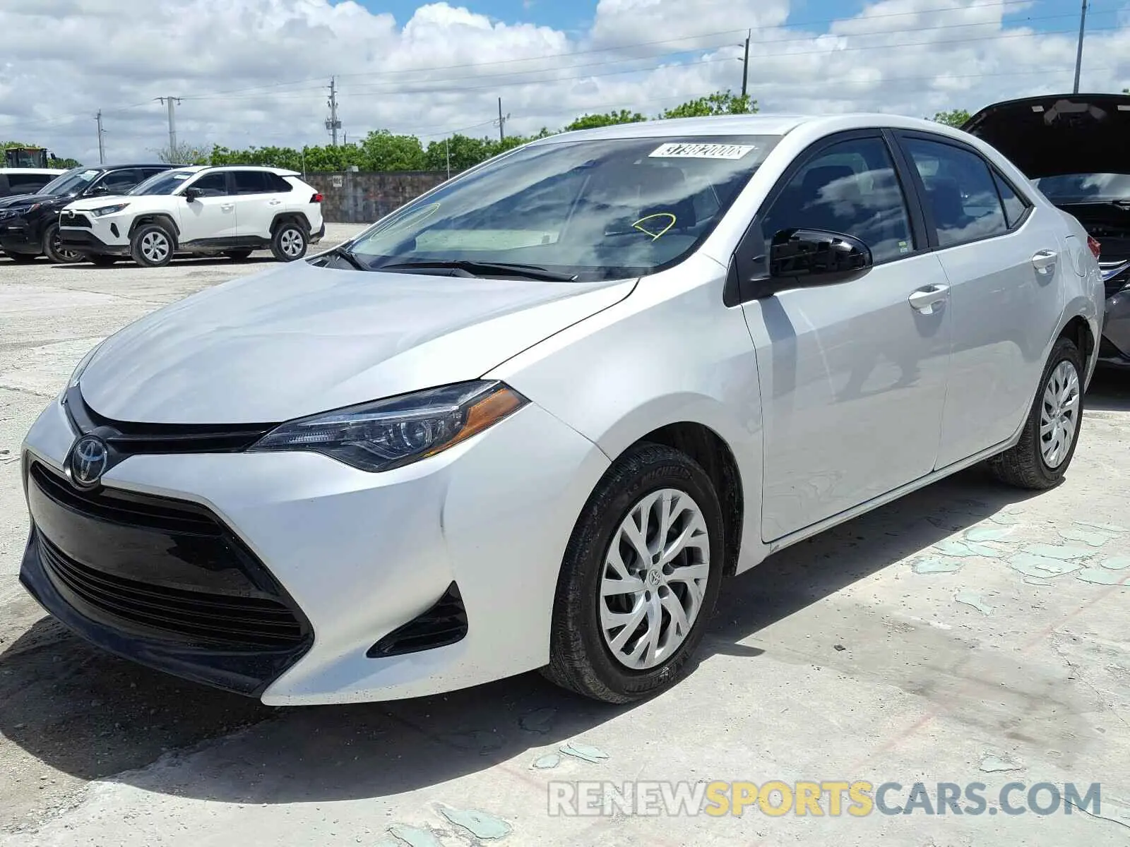 2 fotografías del automóvil dañado 2T1BURHE1KC171446 TOYOTA COROLLA 2019