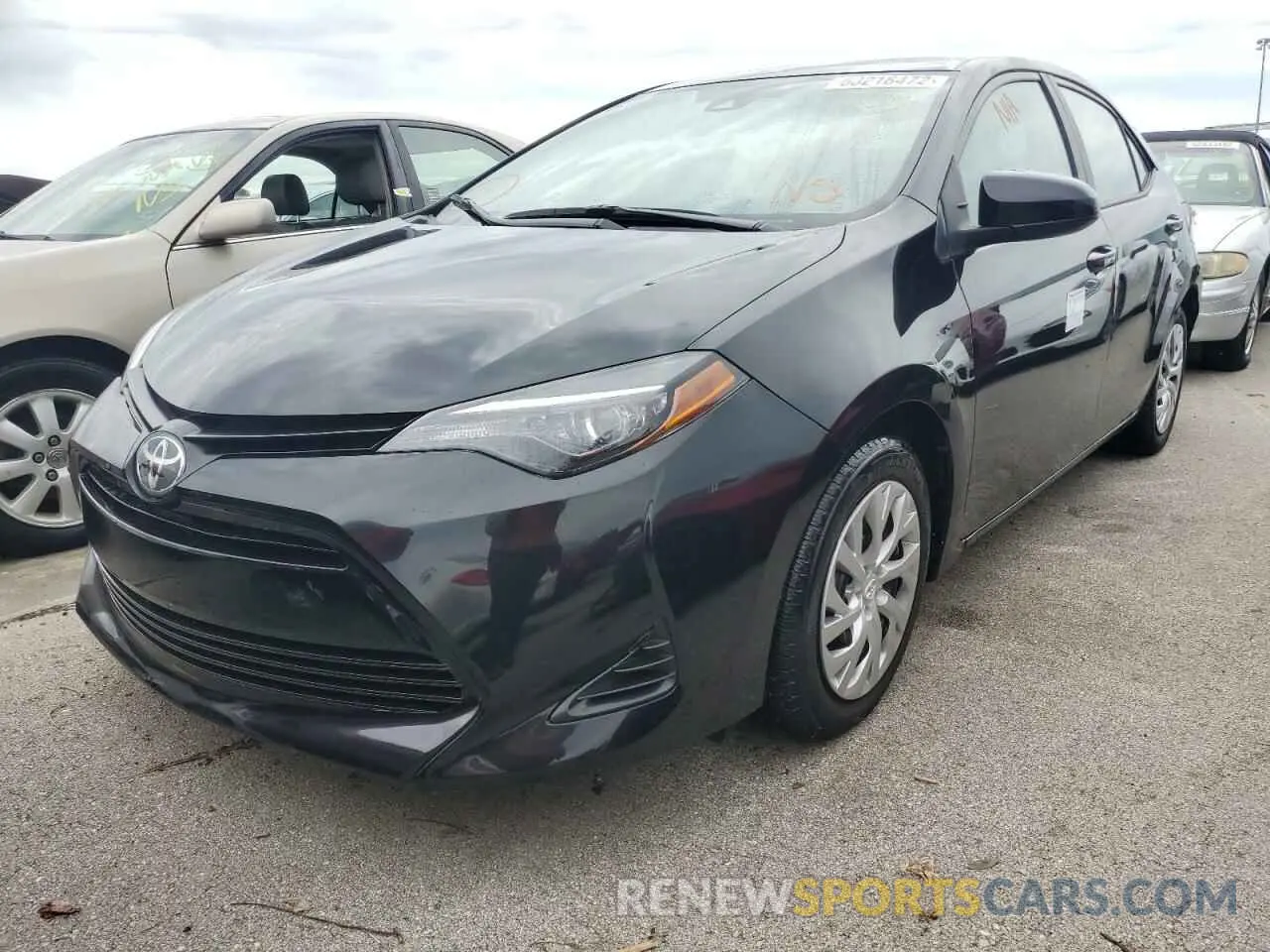 2 fotografías del automóvil dañado 2T1BURHE1KC174069 TOYOTA COROLLA 2019