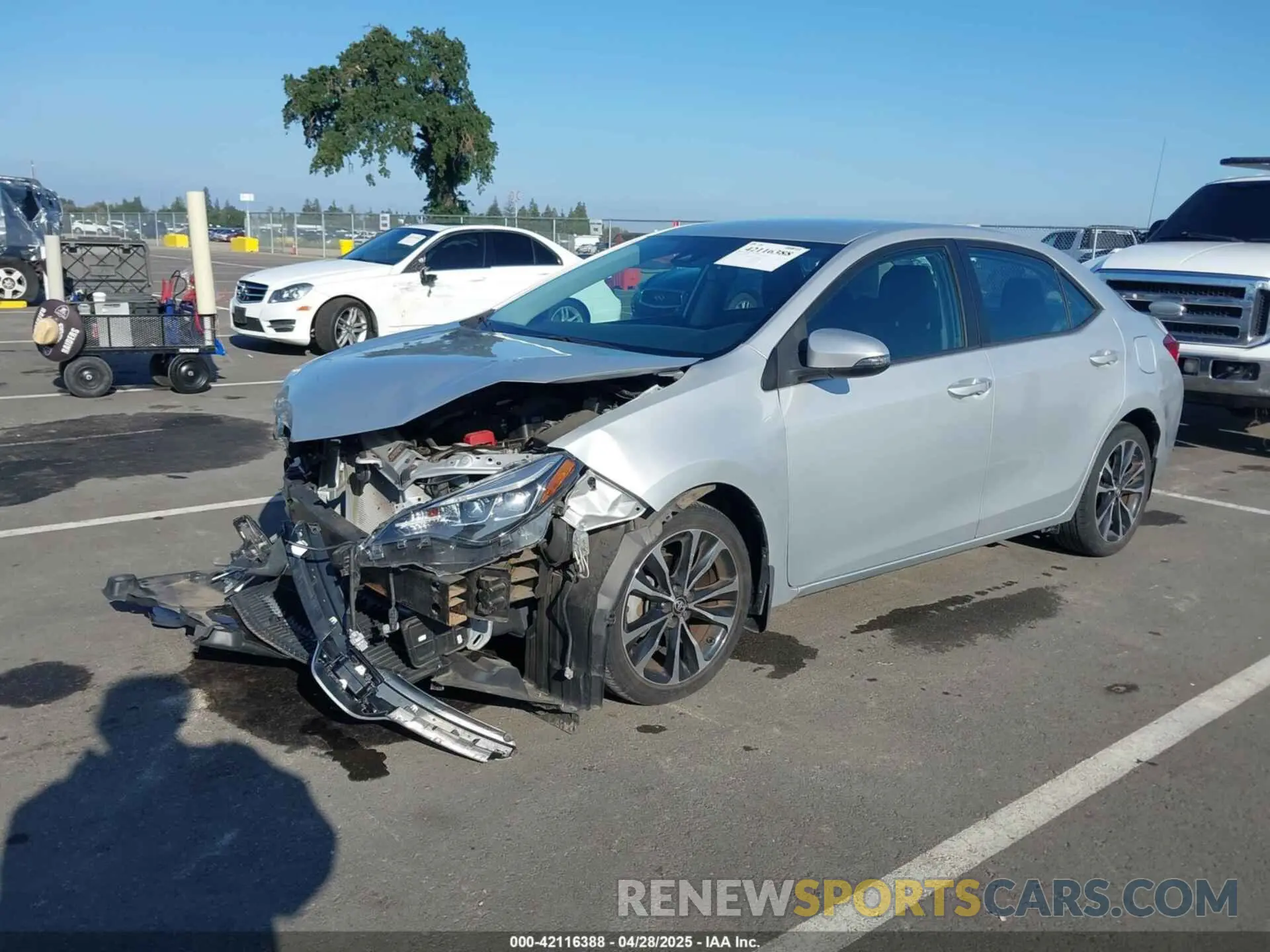 2 fotografías del automóvil dañado 2T1BURHE1KC178056 TOYOTA COROLLA 2019