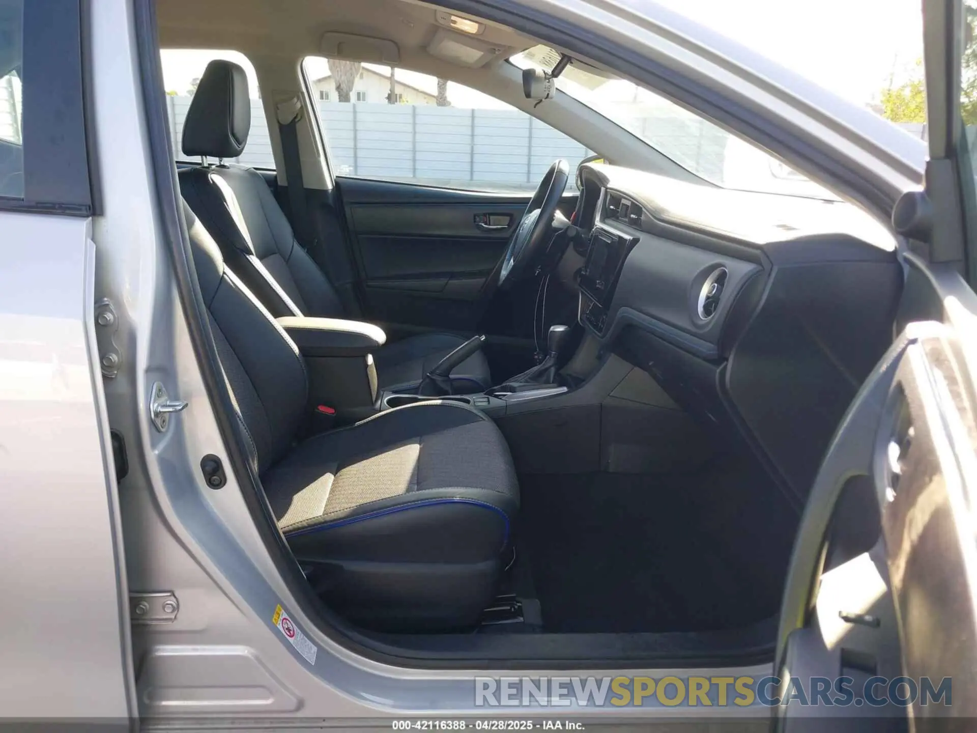 5 fotografías del automóvil dañado 2T1BURHE1KC178056 TOYOTA COROLLA 2019