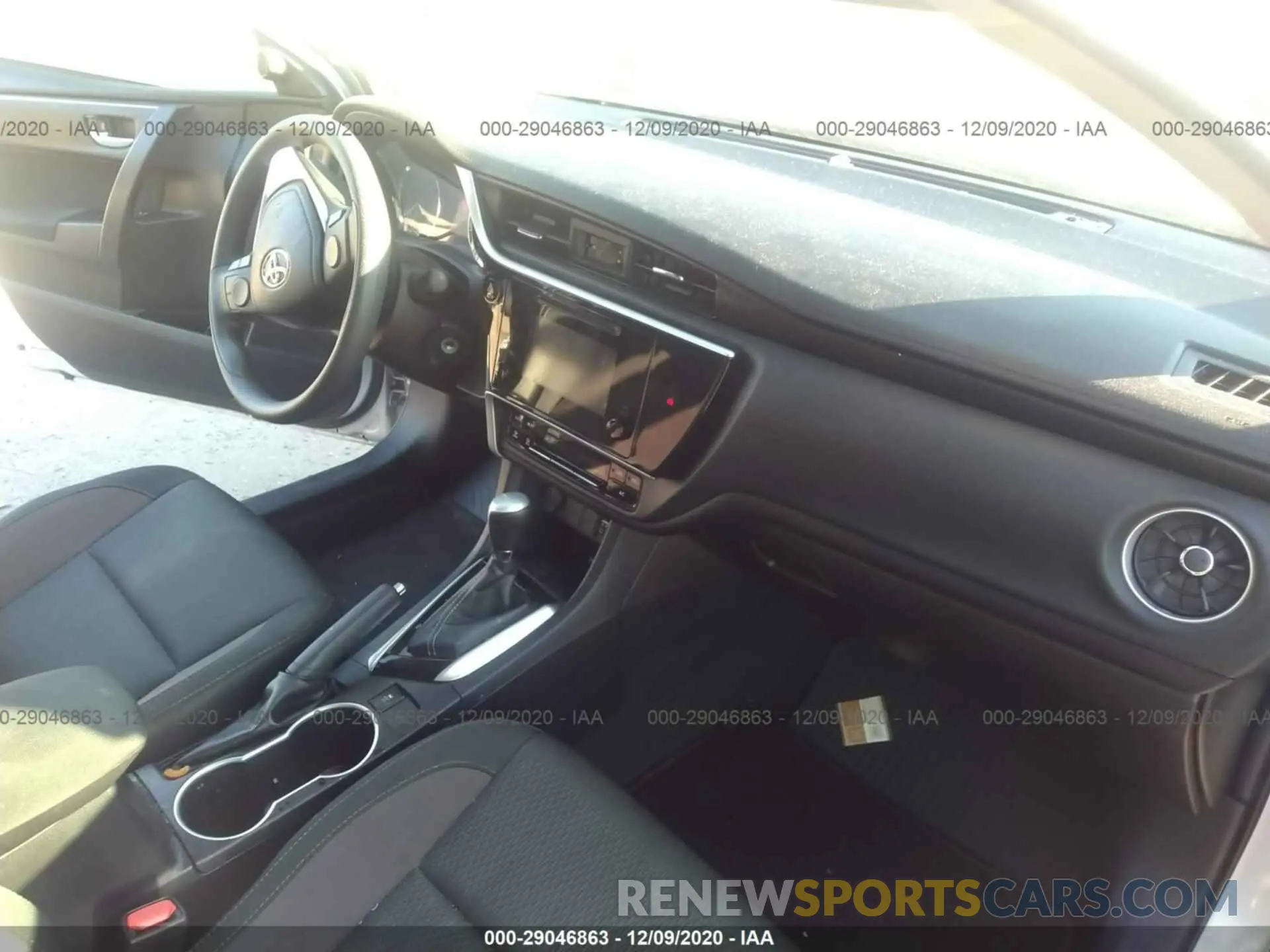 5 fotografías del automóvil dañado 2T1BURHE1KC179238 TOYOTA COROLLA 2019