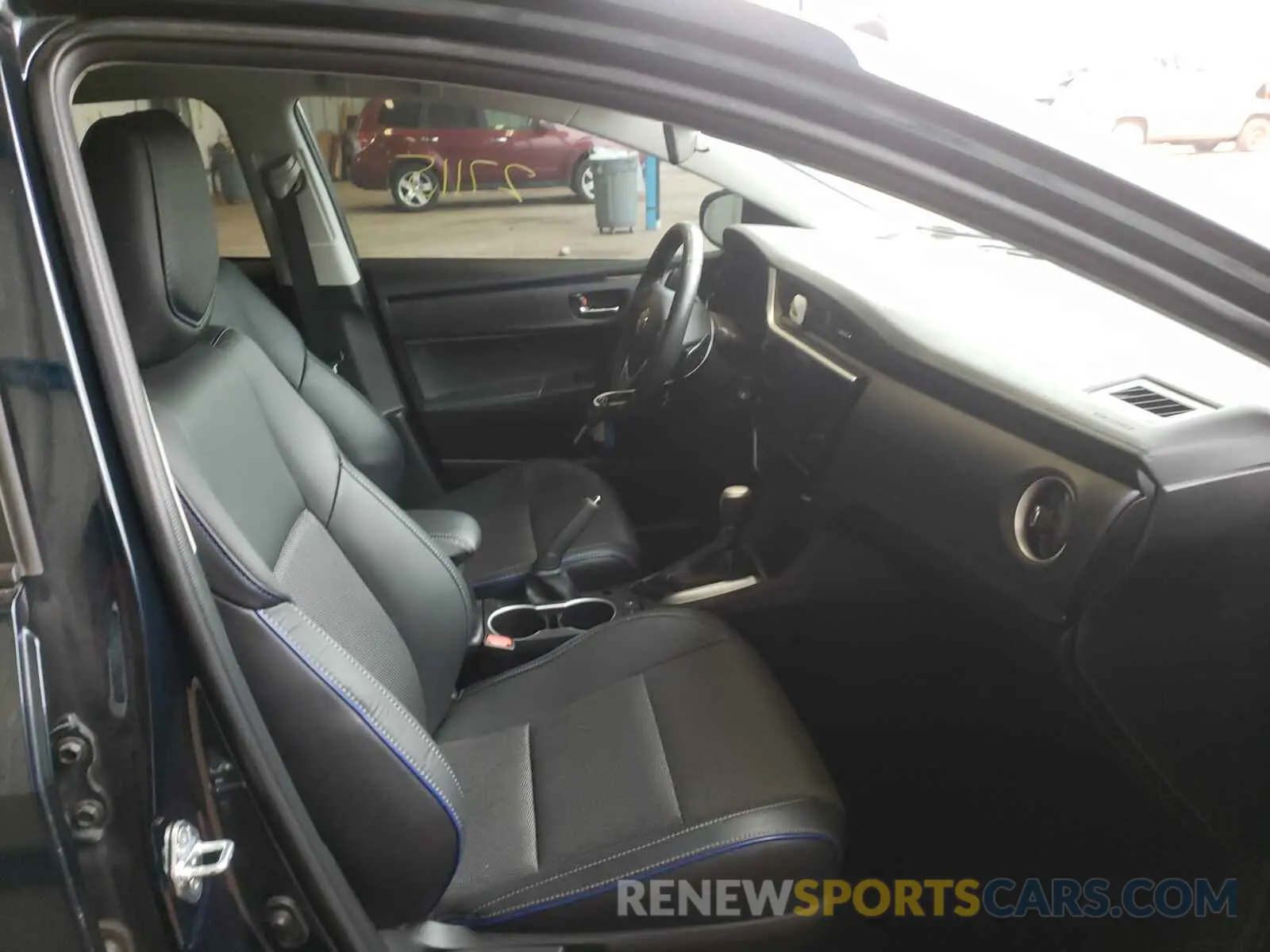 5 fotografías del automóvil dañado 2T1BURHE1KC180938 TOYOTA COROLLA 2019