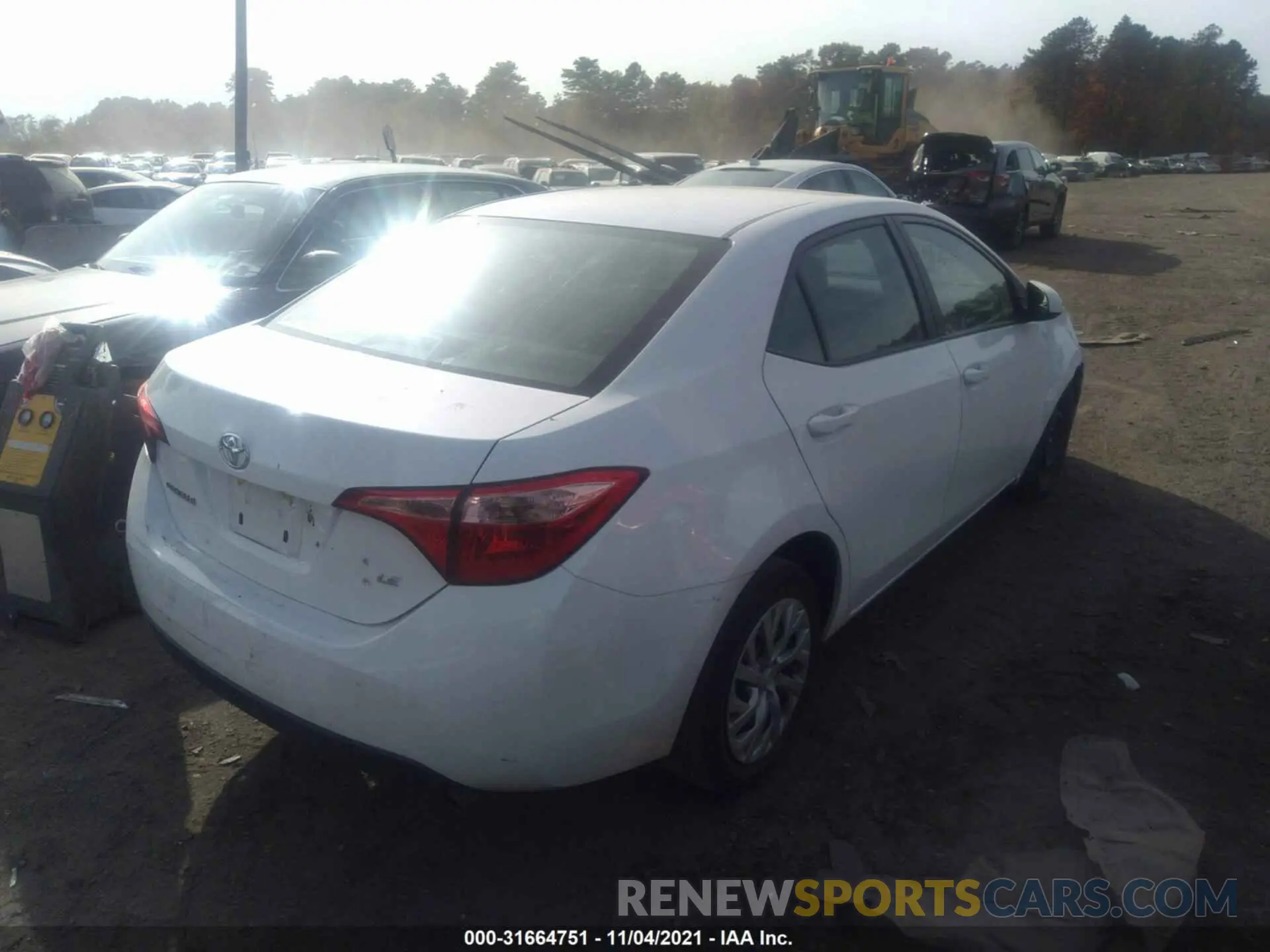 4 fotografías del automóvil dañado 2T1BURHE1KC182348 TOYOTA COROLLA 2019