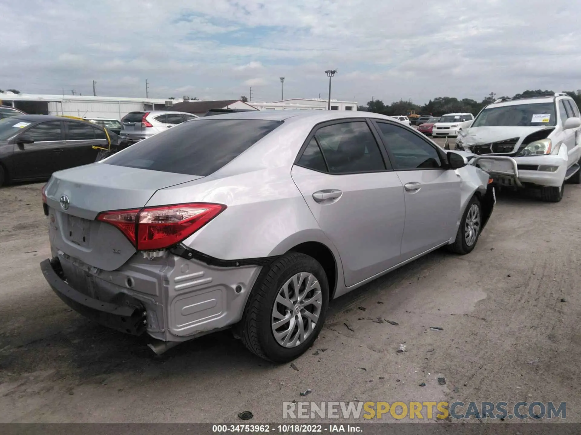 4 fotografías del automóvil dañado 2T1BURHE1KC194600 TOYOTA COROLLA 2019