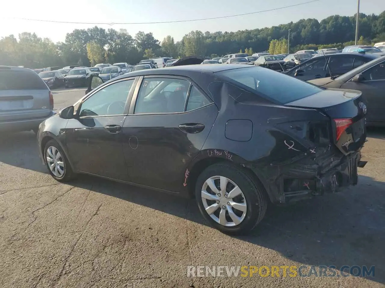 2 fotografías del automóvil dañado 2T1BURHE1KC225652 TOYOTA COROLLA 2019