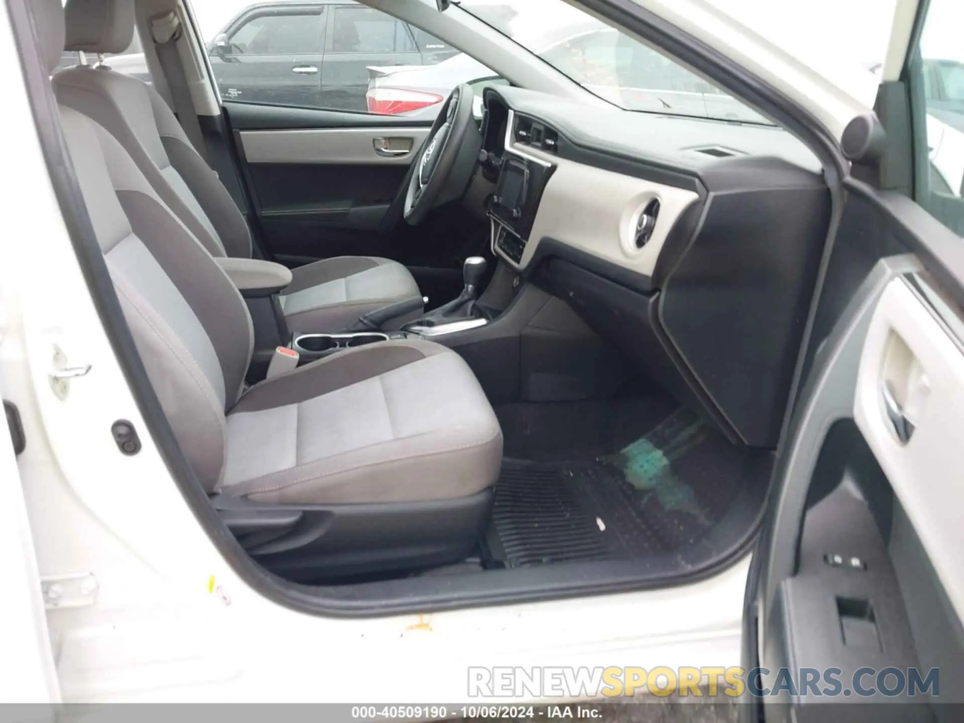 5 fotografías del automóvil dañado 2T1BURHE1KC226218 TOYOTA COROLLA 2019