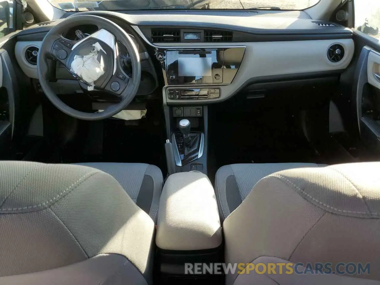 8 fotografías del automóvil dañado 2T1BURHE1KC226235 TOYOTA COROLLA 2019