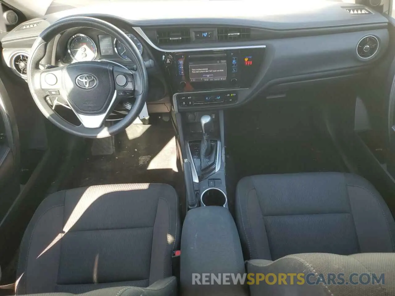 8 fotografías del automóvil dañado 2T1BURHE1KC229586 TOYOTA COROLLA 2019