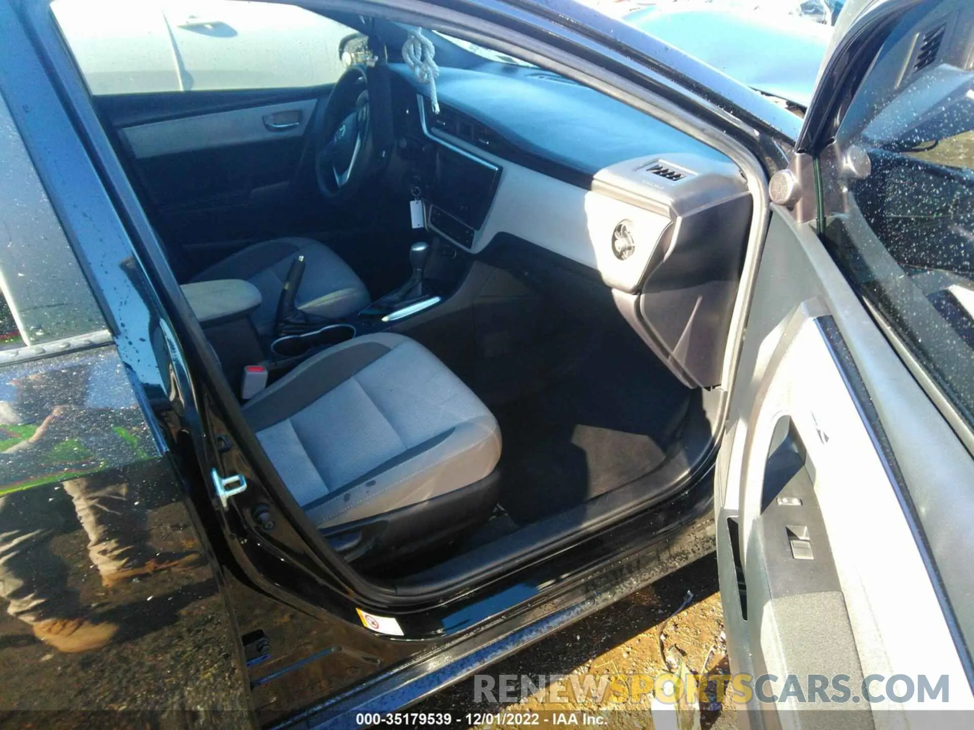 5 fotografías del automóvil dañado 2T1BURHE1KC235033 TOYOTA COROLLA 2019
