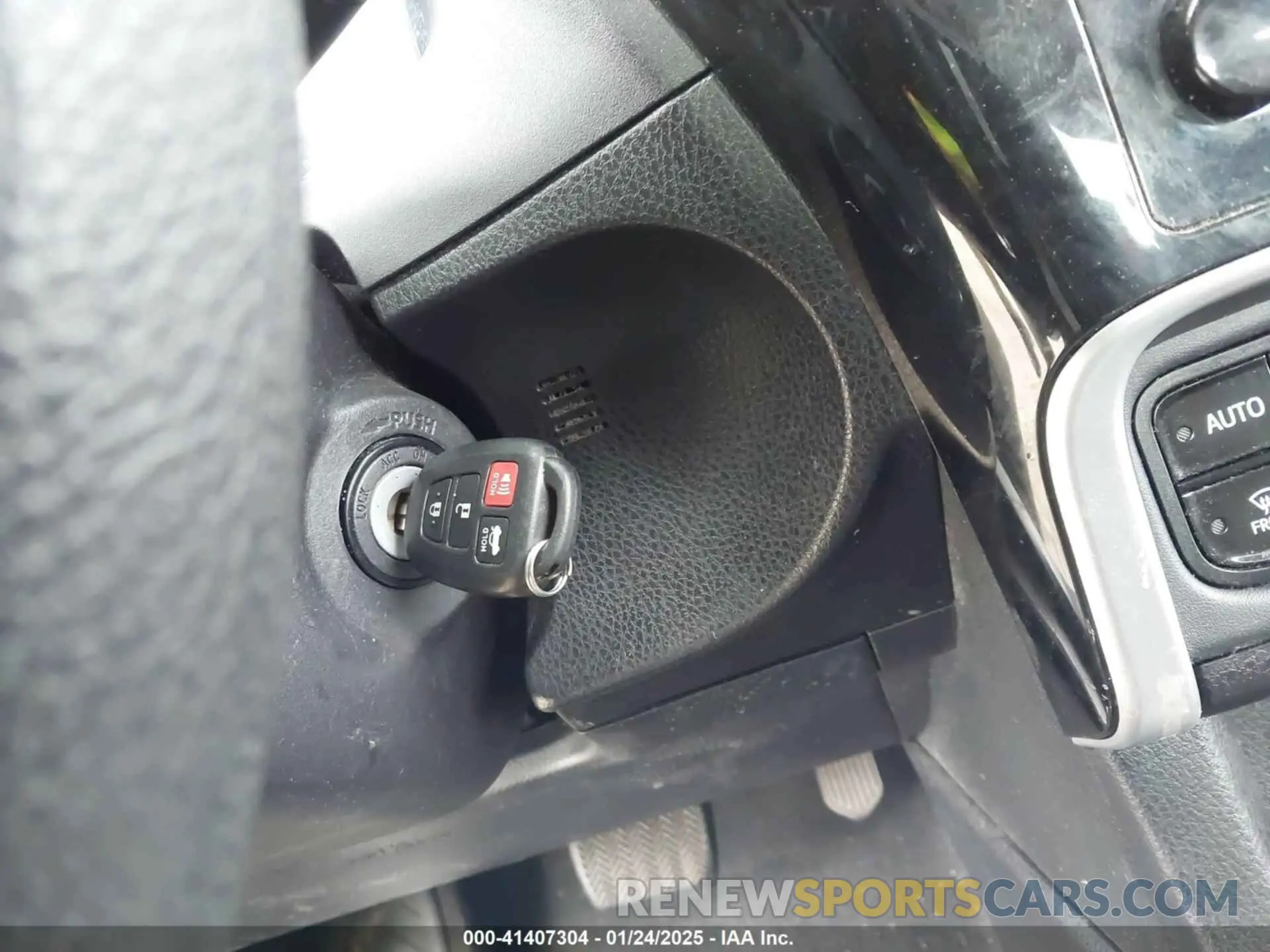 11 fotografías del automóvil dañado 2T1BURHE1KC240460 TOYOTA COROLLA 2019