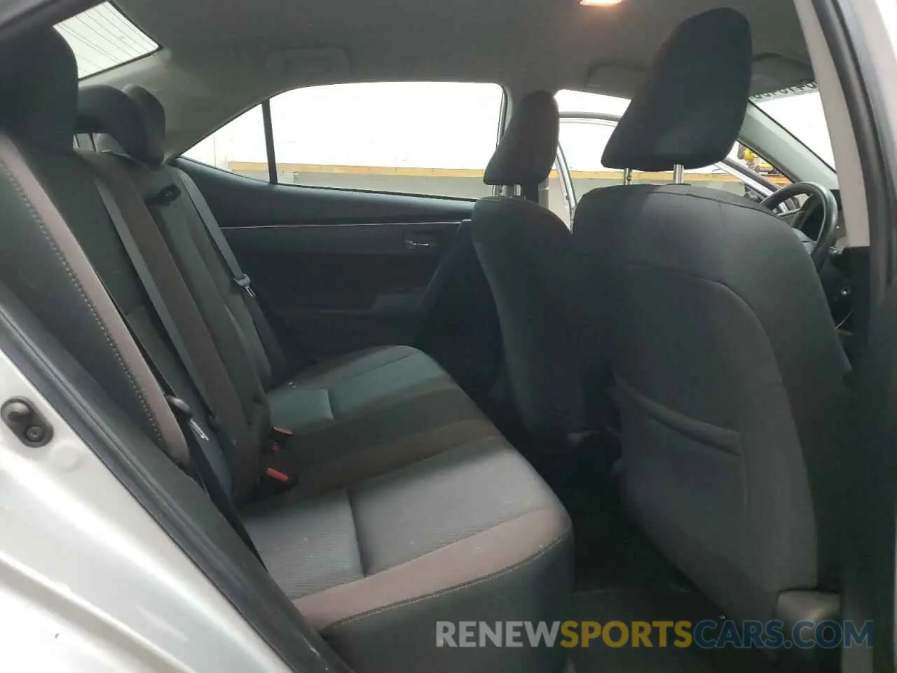 10 fotografías del automóvil dañado 2T1BURHE1KC240541 TOYOTA COROLLA 2019