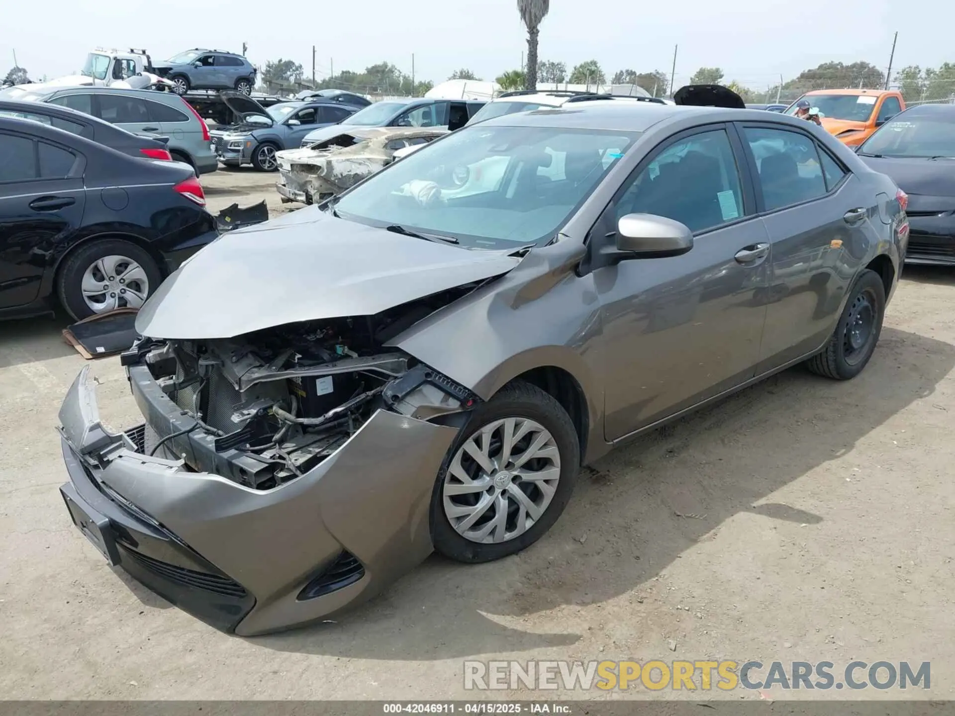 2 fotografías del automóvil dañado 2T1BURHE2KC127455 TOYOTA COROLLA 2019