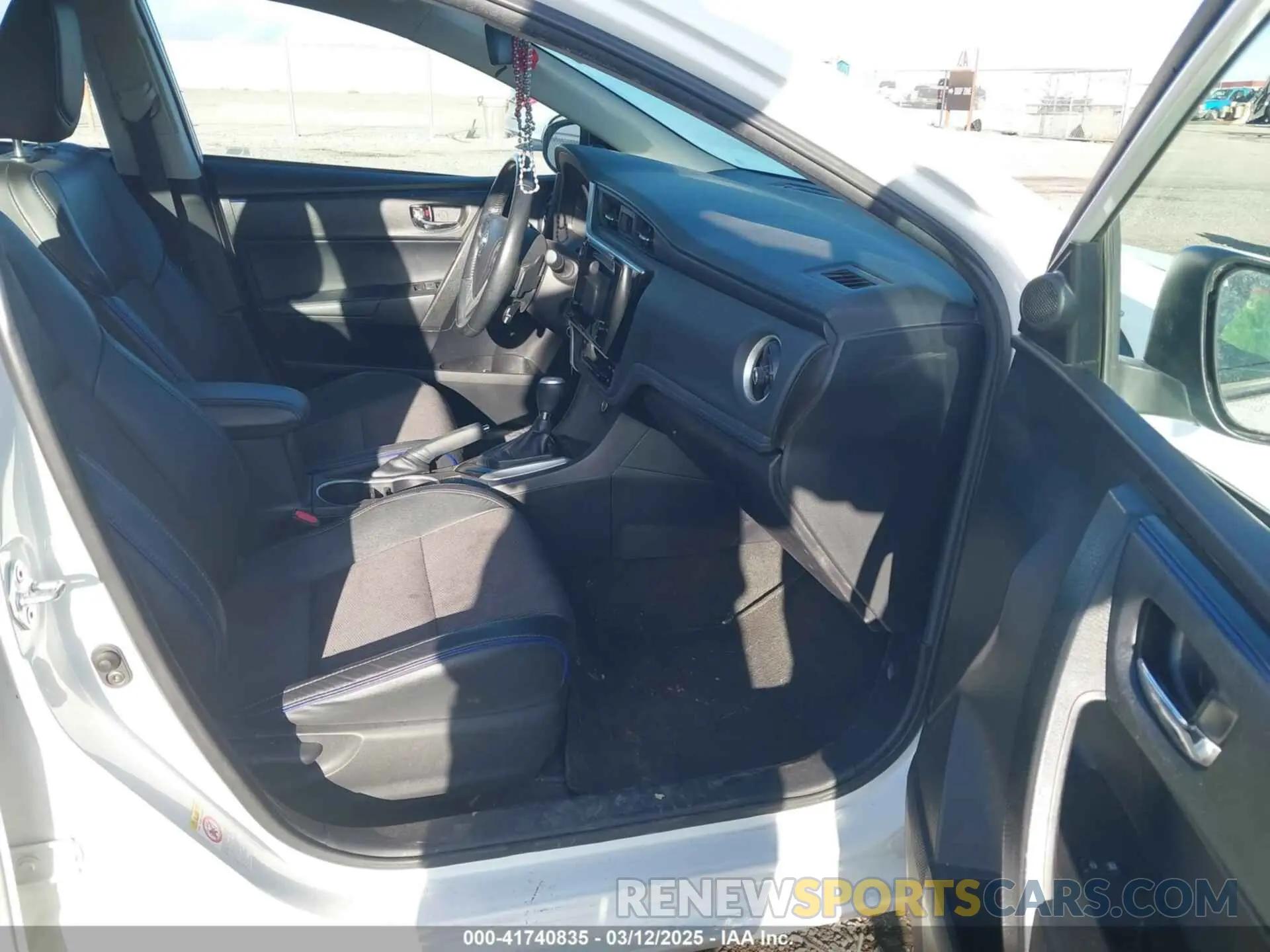 5 fotografías del automóvil dañado 2T1BURHE2KC133594 TOYOTA COROLLA 2019