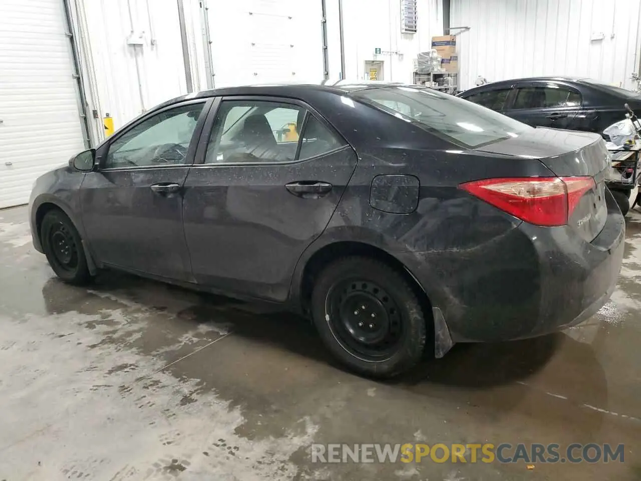 2 fotografías del automóvil dañado 2T1BURHE2KC136527 TOYOTA COROLLA 2019