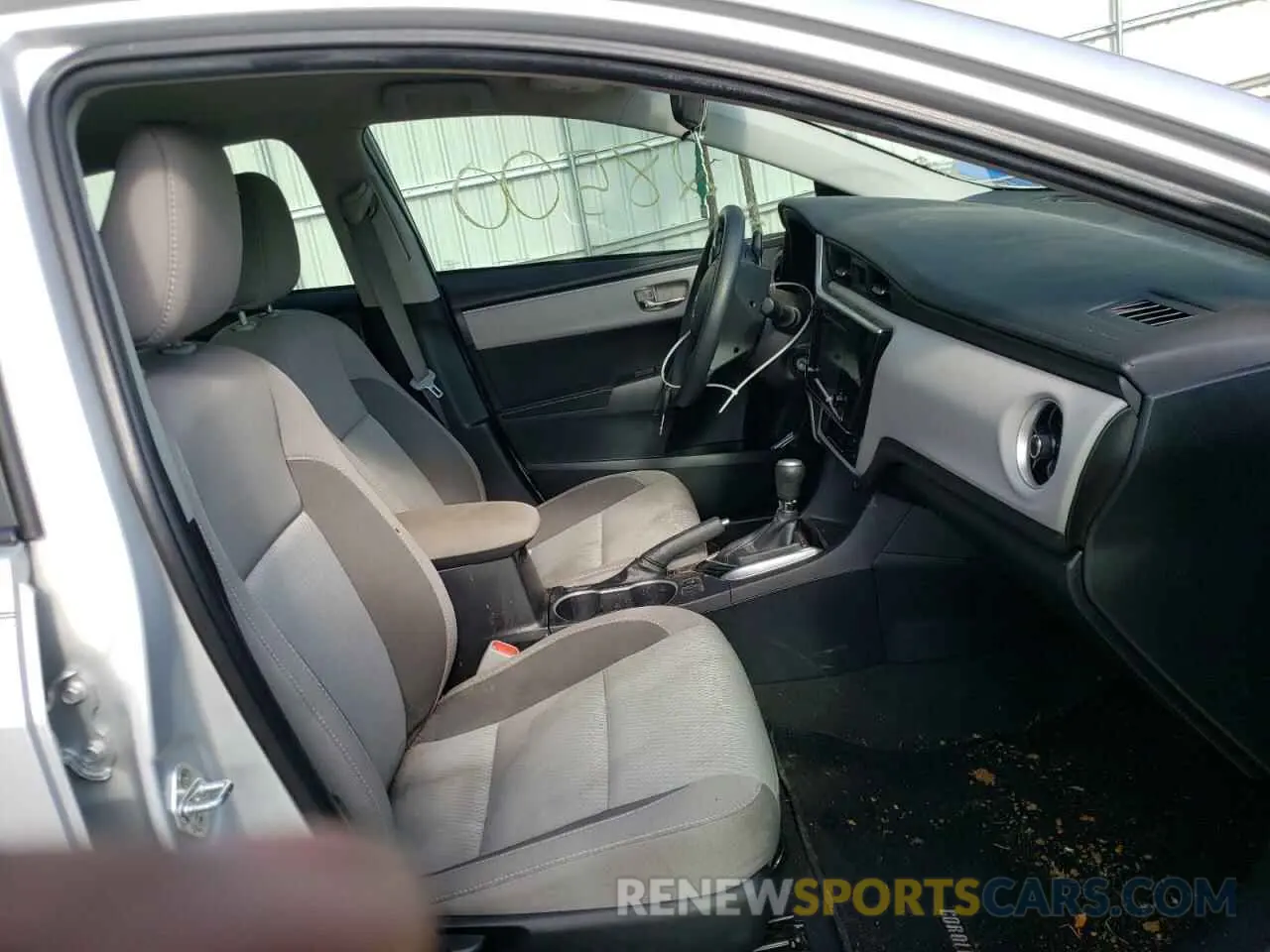 5 fotografías del automóvil dañado 2T1BURHE2KC145793 TOYOTA COROLLA 2019
