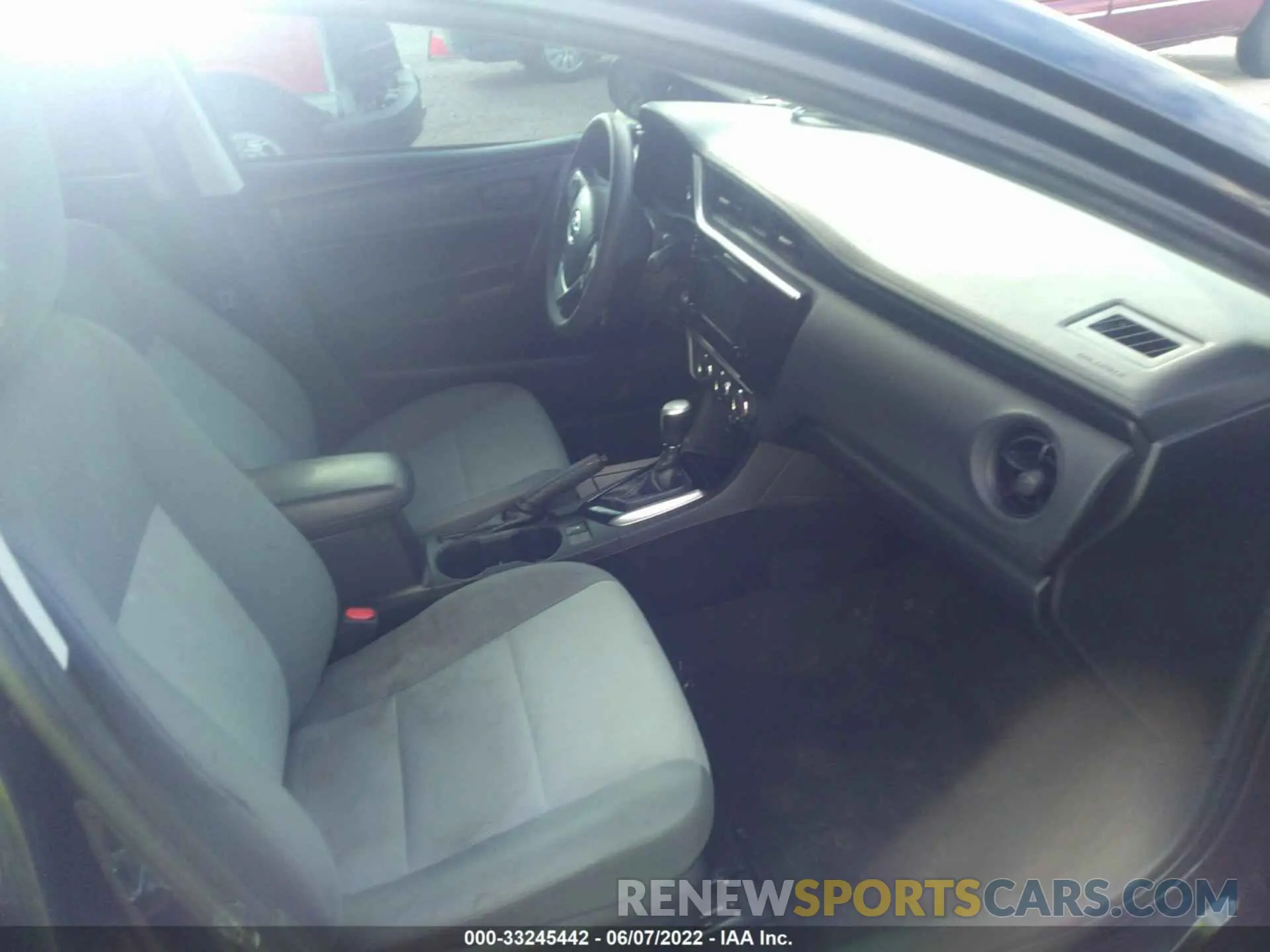 5 fotografías del automóvil dañado 2T1BURHE2KC147219 TOYOTA COROLLA 2019