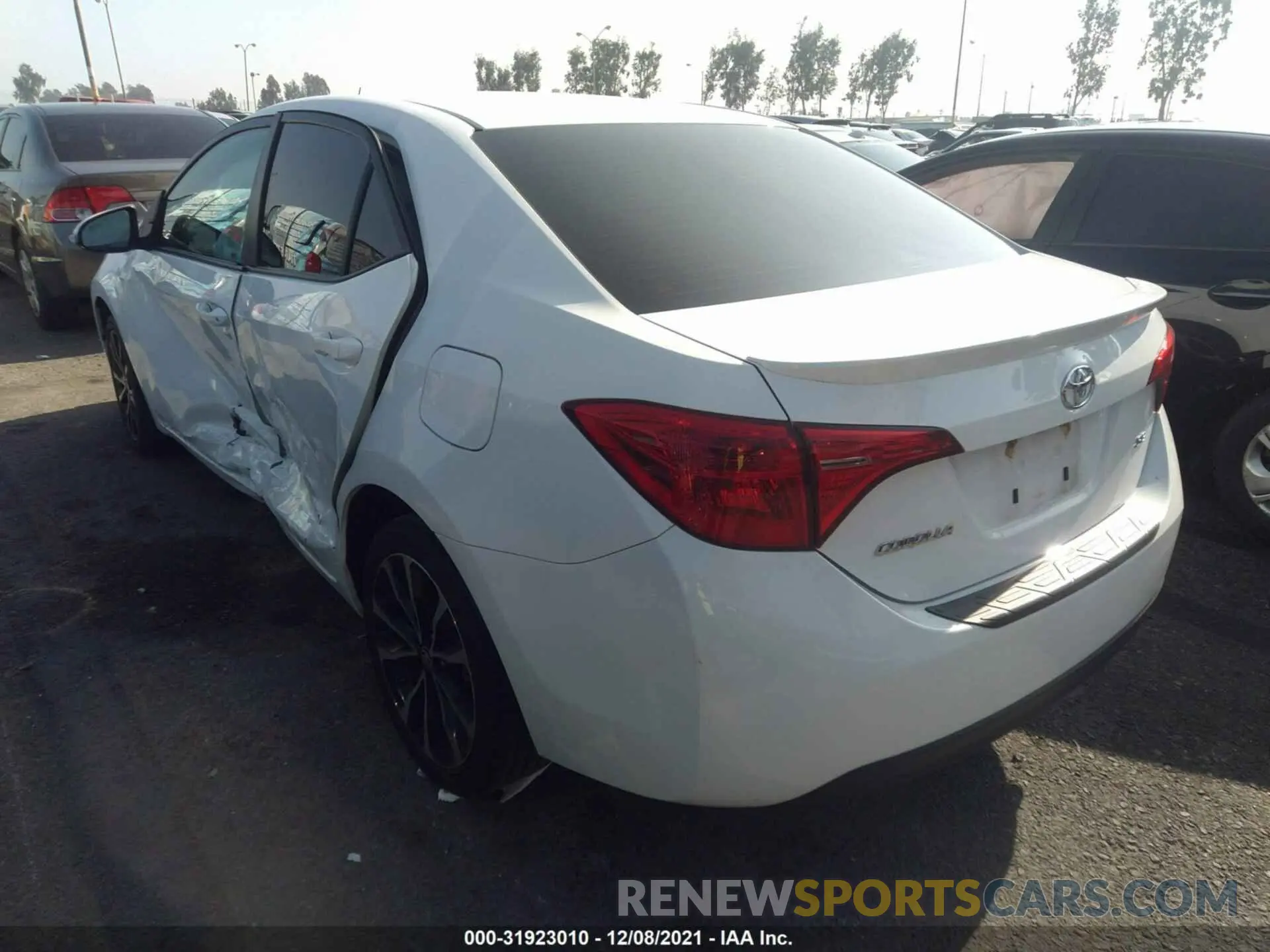 3 fotografías del automóvil dañado 2T1BURHE2KC147964 TOYOTA COROLLA 2019