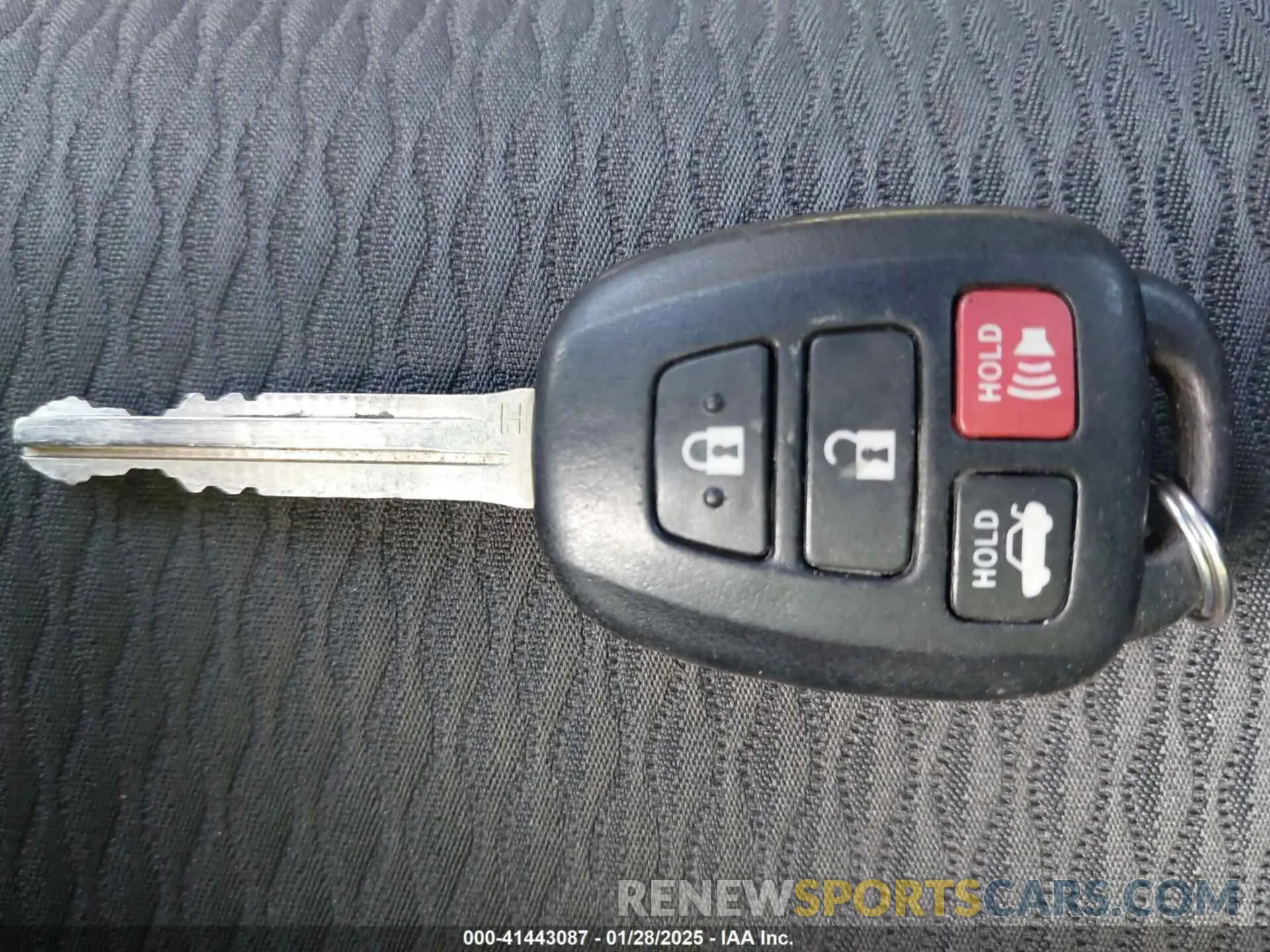 11 fotografías del automóvil dañado 2T1BURHE2KC152131 TOYOTA COROLLA 2019