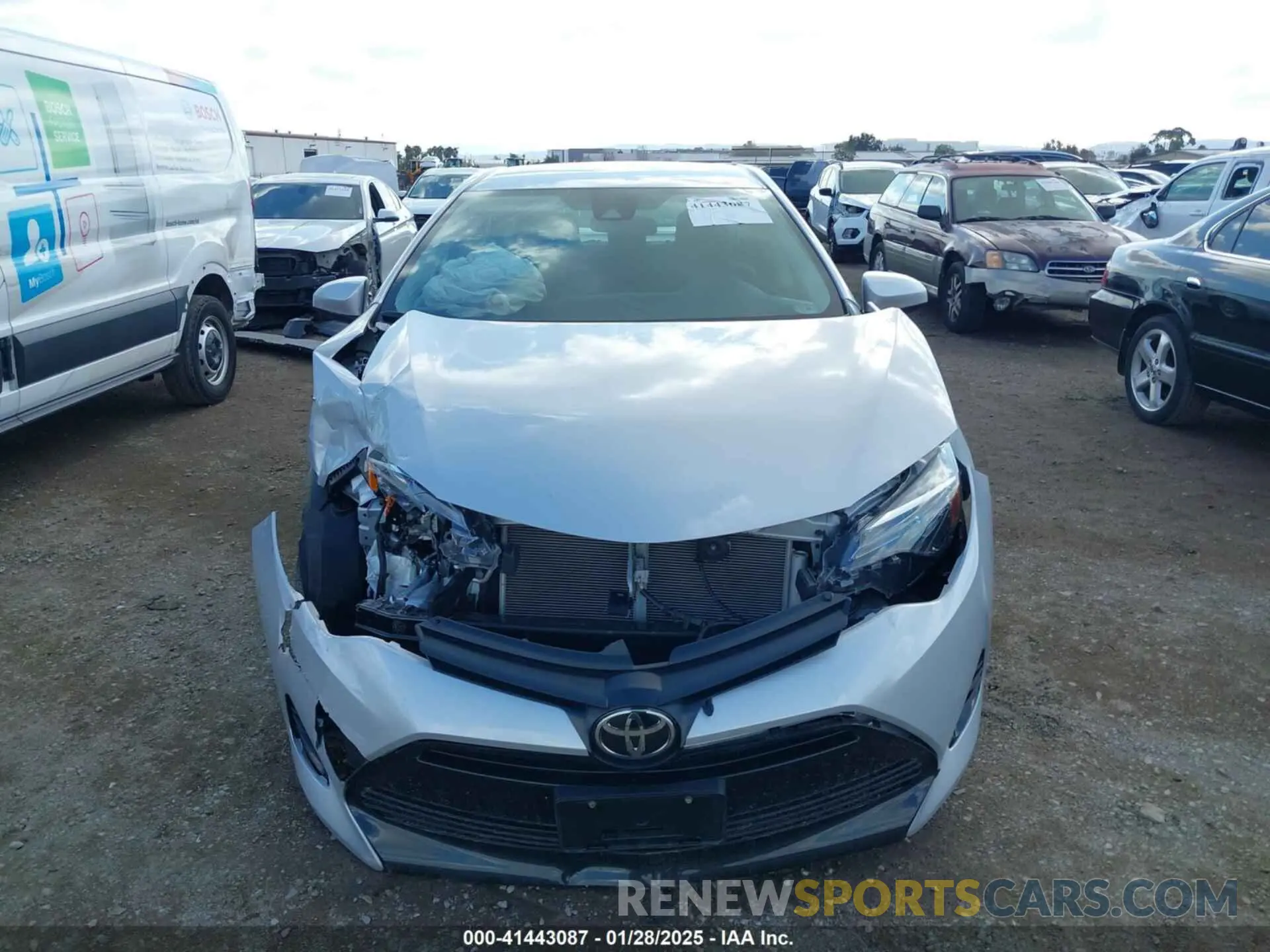 12 fotografías del automóvil dañado 2T1BURHE2KC152131 TOYOTA COROLLA 2019