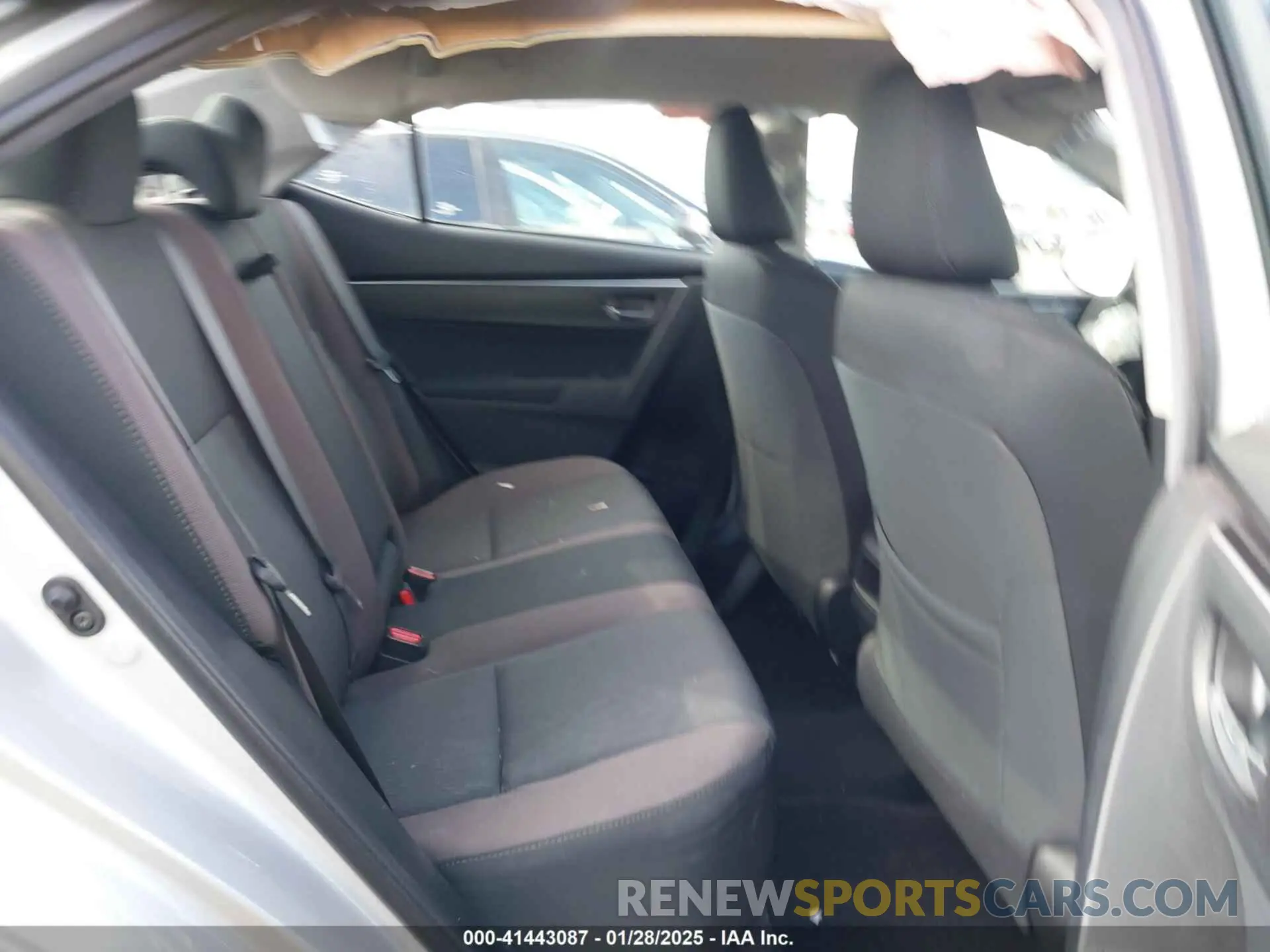 8 fotografías del automóvil dañado 2T1BURHE2KC152131 TOYOTA COROLLA 2019