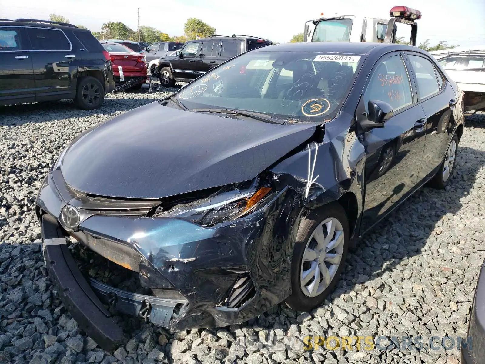 2 fotografías del automóvil dañado 2T1BURHE2KC164778 TOYOTA COROLLA 2019