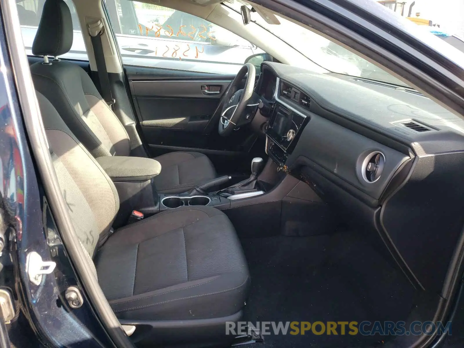 5 fotografías del automóvil dañado 2T1BURHE2KC164778 TOYOTA COROLLA 2019