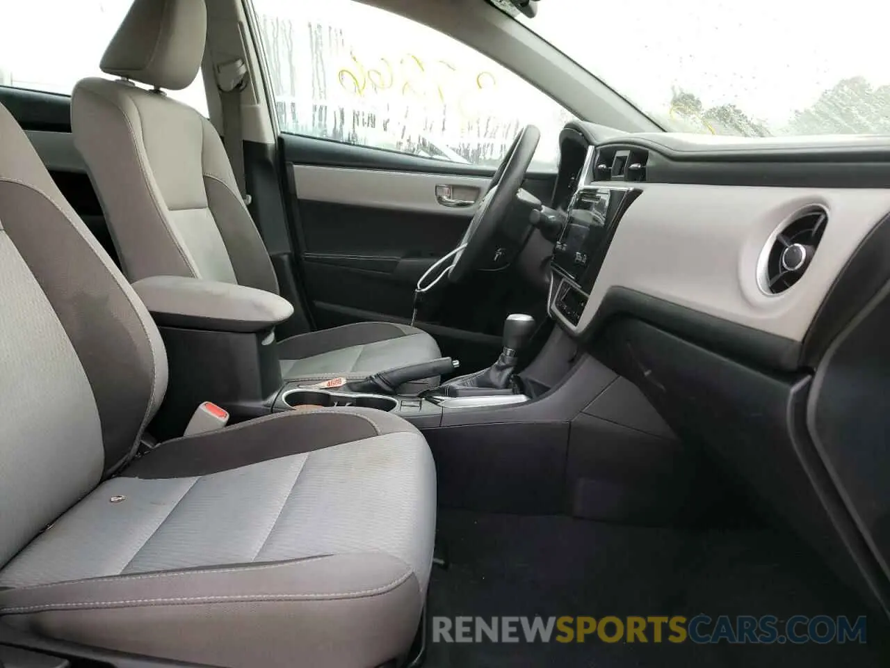 5 fotografías del automóvil dañado 2T1BURHE2KC167986 TOYOTA COROLLA 2019
