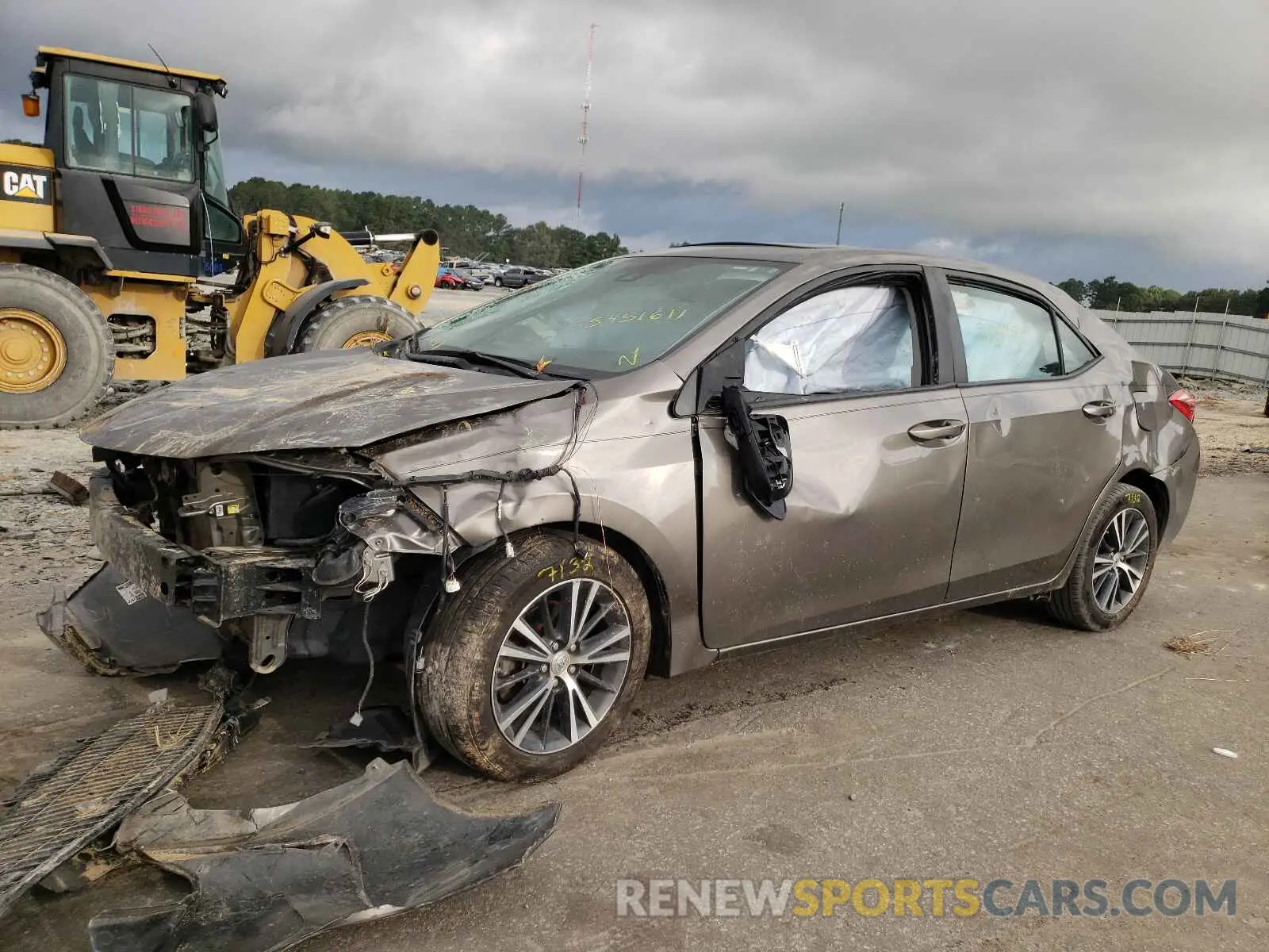 2 fotografías del automóvil dañado 2T1BURHE2KC174064 TOYOTA COROLLA 2019