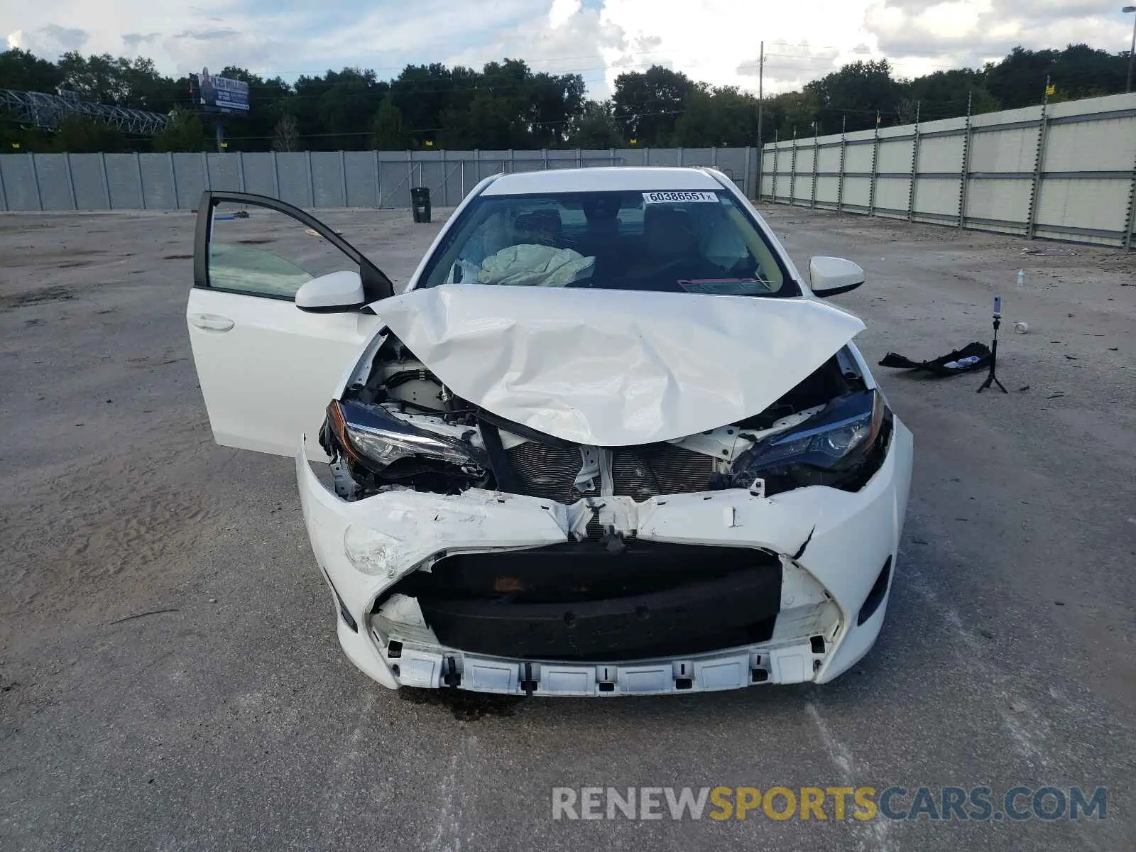 9 fotografías del automóvil dañado 2T1BURHE2KC175456 TOYOTA COROLLA 2019