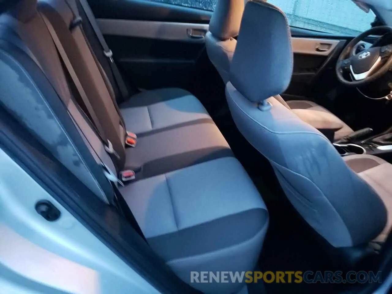 10 fotografías del automóvil dañado 2T1BURHE2KC177479 TOYOTA COROLLA 2019