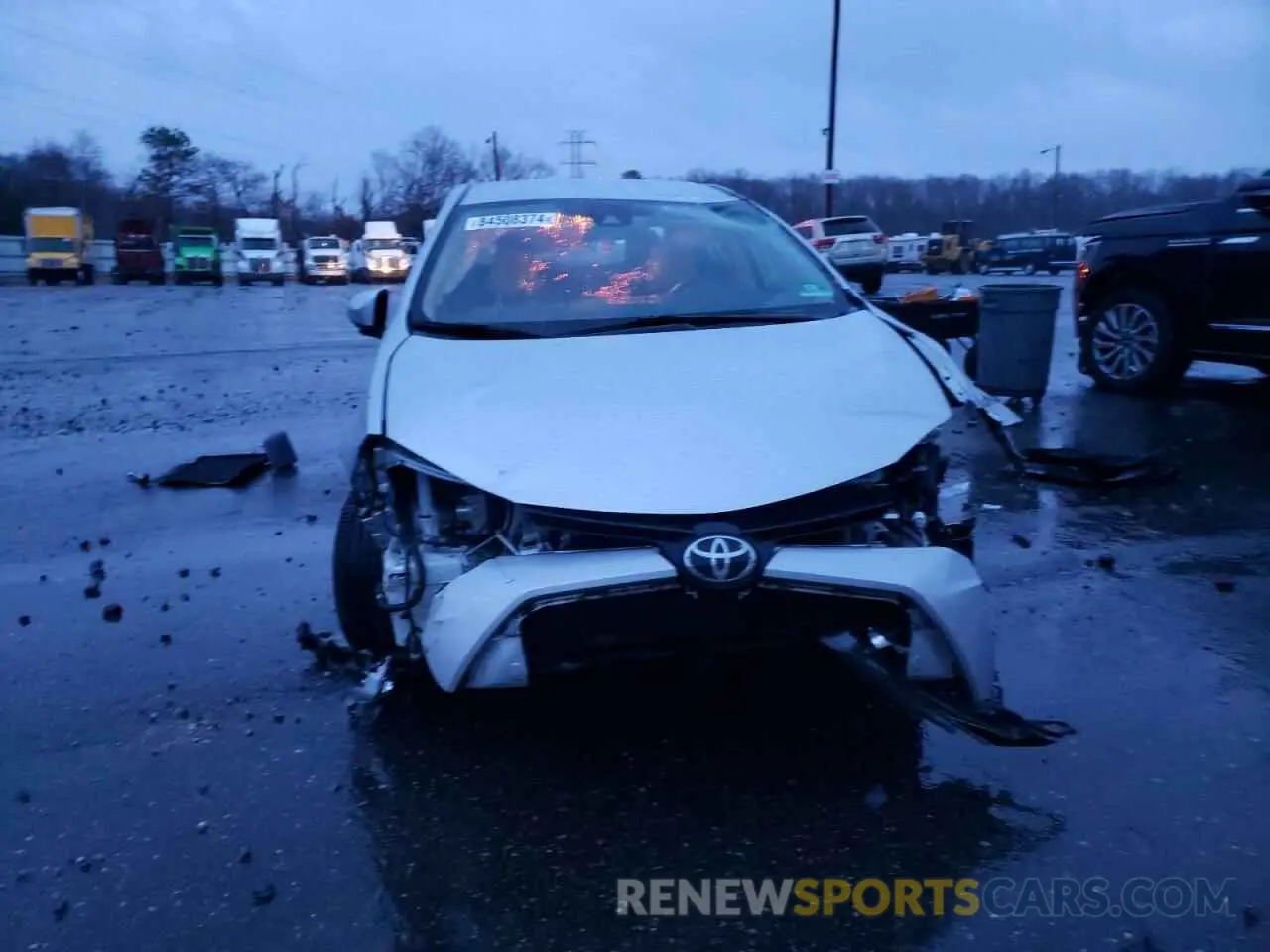 5 fotografías del automóvil dañado 2T1BURHE2KC177479 TOYOTA COROLLA 2019