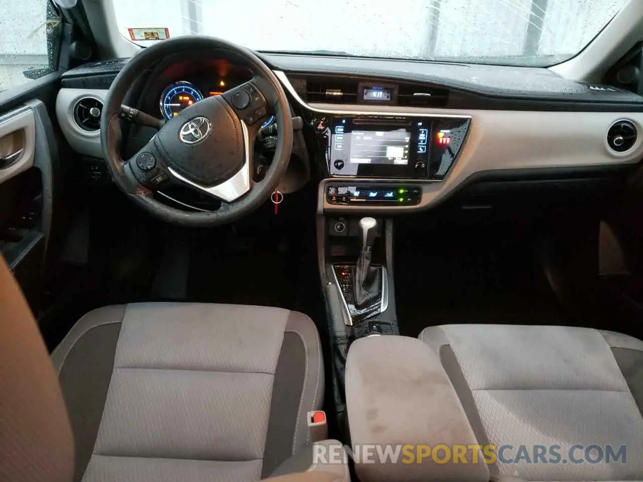 8 fotografías del automóvil dañado 2T1BURHE2KC177479 TOYOTA COROLLA 2019