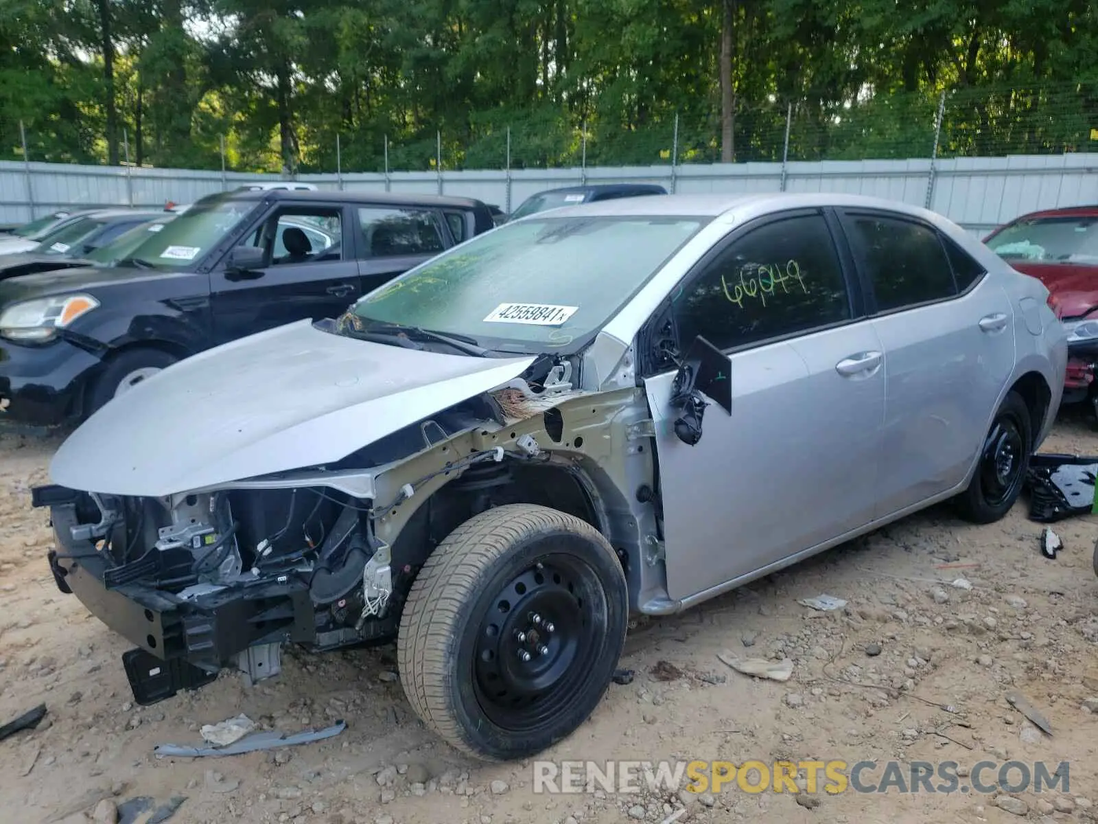 2 fotografías del automóvil dañado 2T1BURHE2KC177966 TOYOTA COROLLA 2019