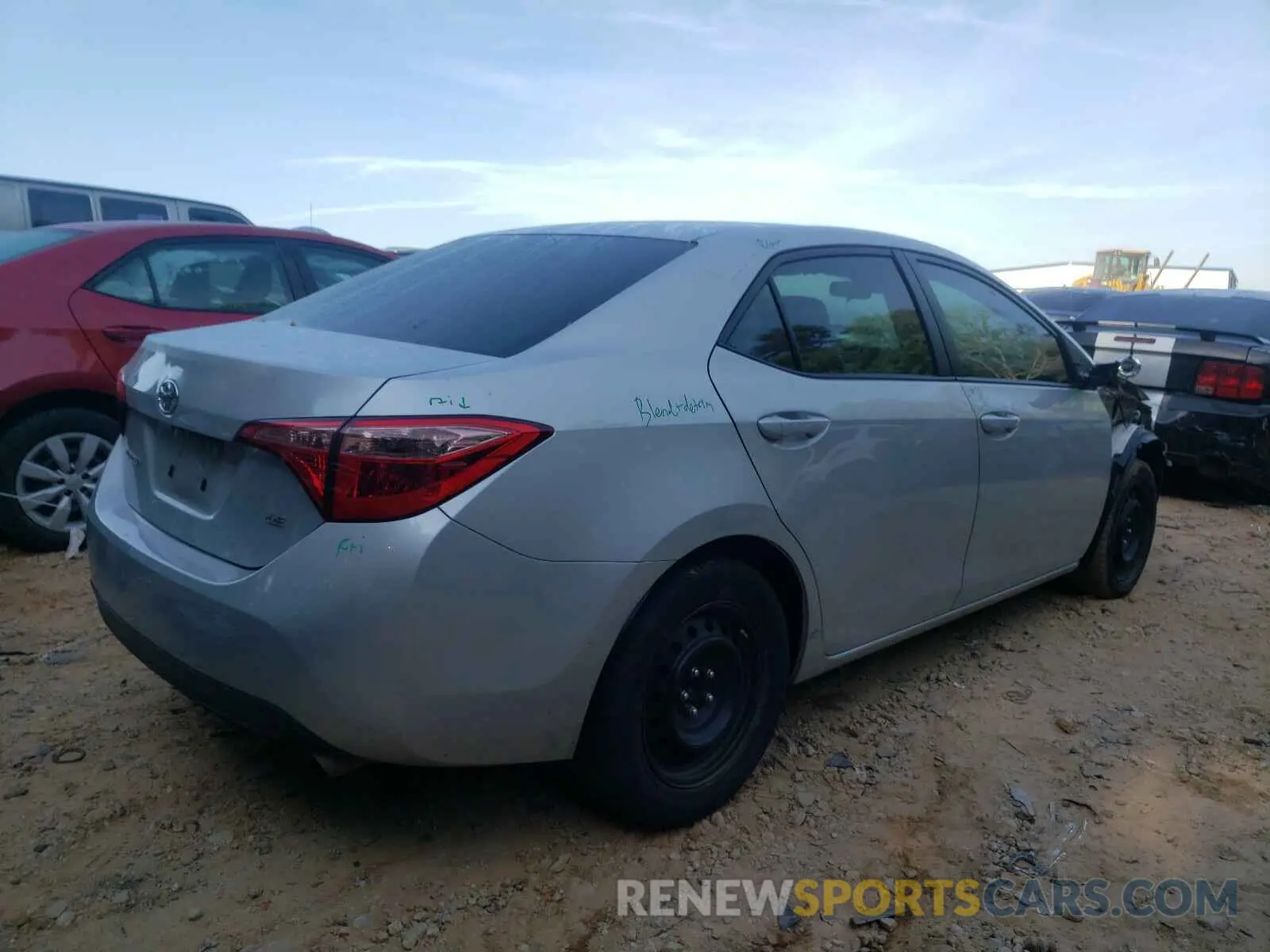4 fotografías del automóvil dañado 2T1BURHE2KC177966 TOYOTA COROLLA 2019