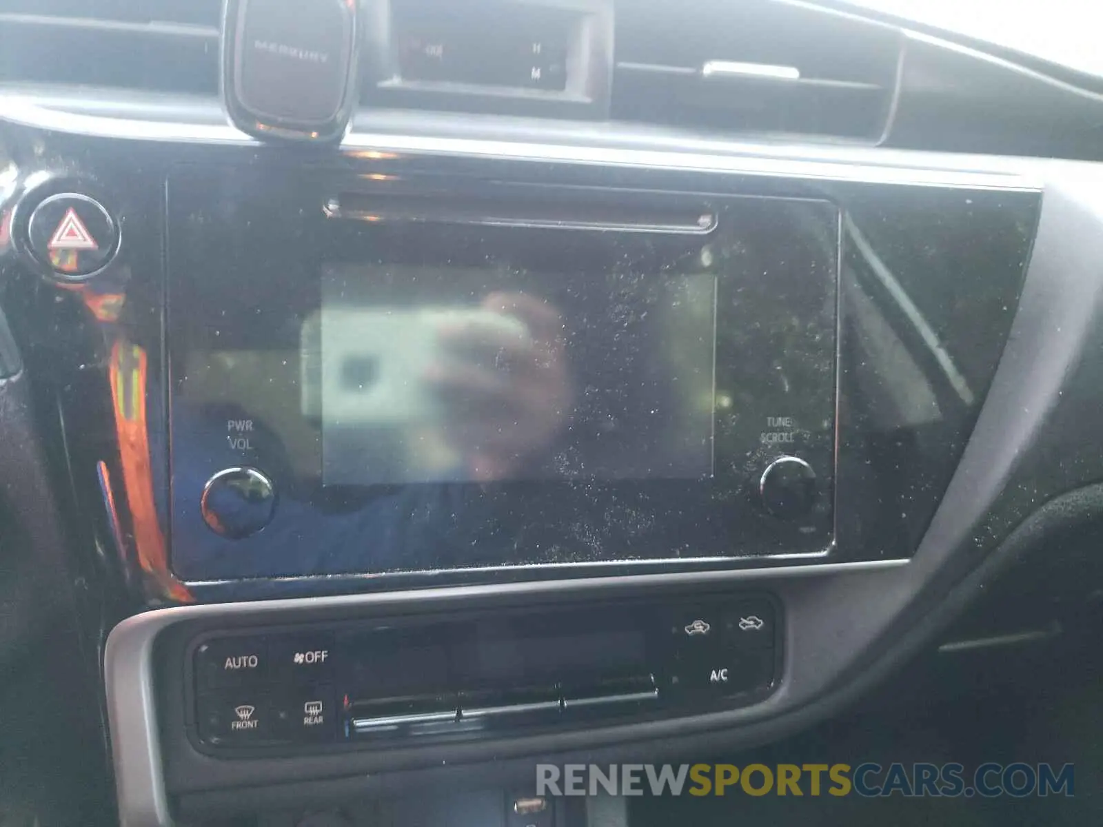9 fotografías del automóvil dañado 2T1BURHE2KC177966 TOYOTA COROLLA 2019