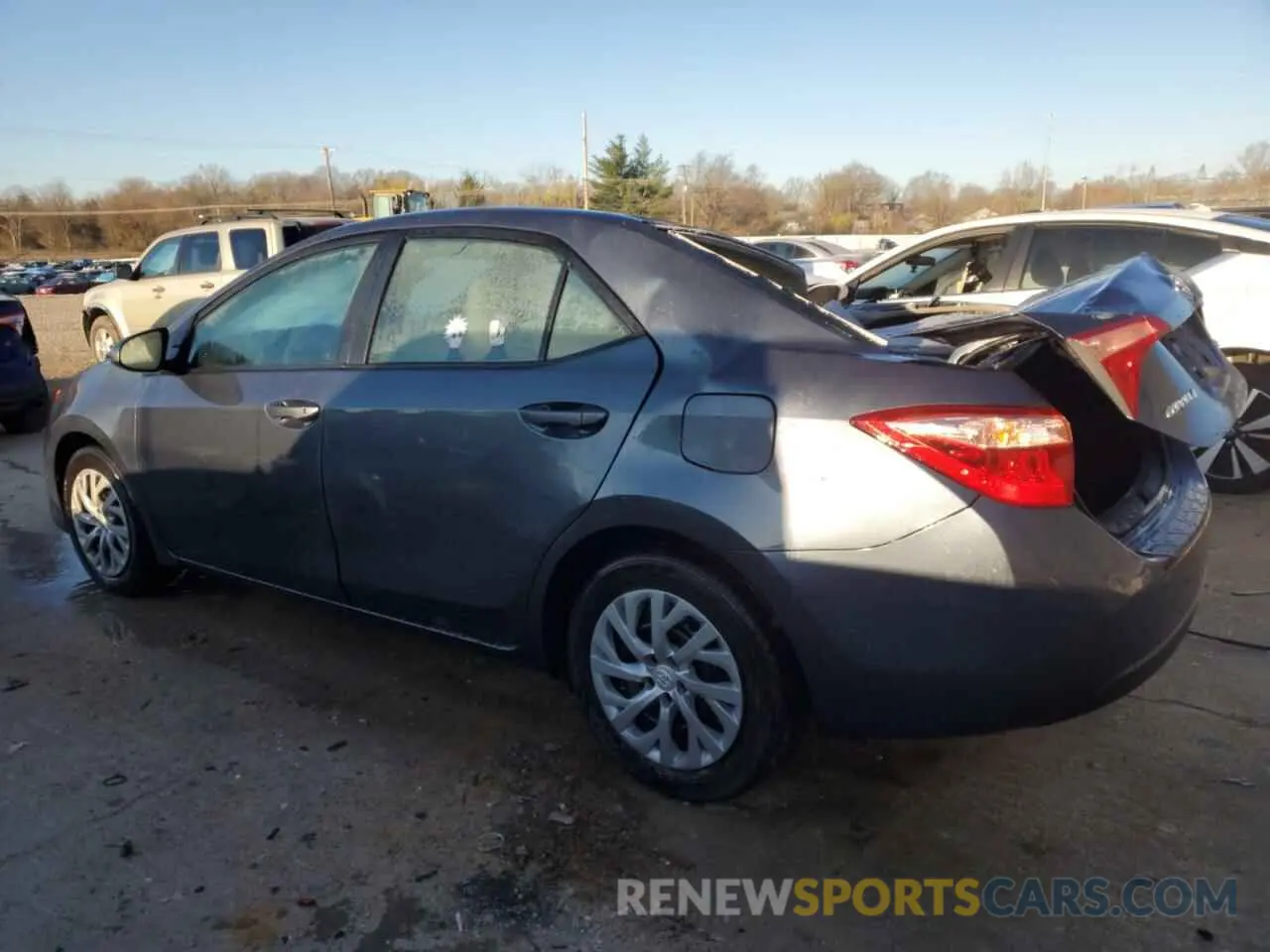2 fotografías del automóvil dañado 2T1BURHE2KC187476 TOYOTA COROLLA 2019