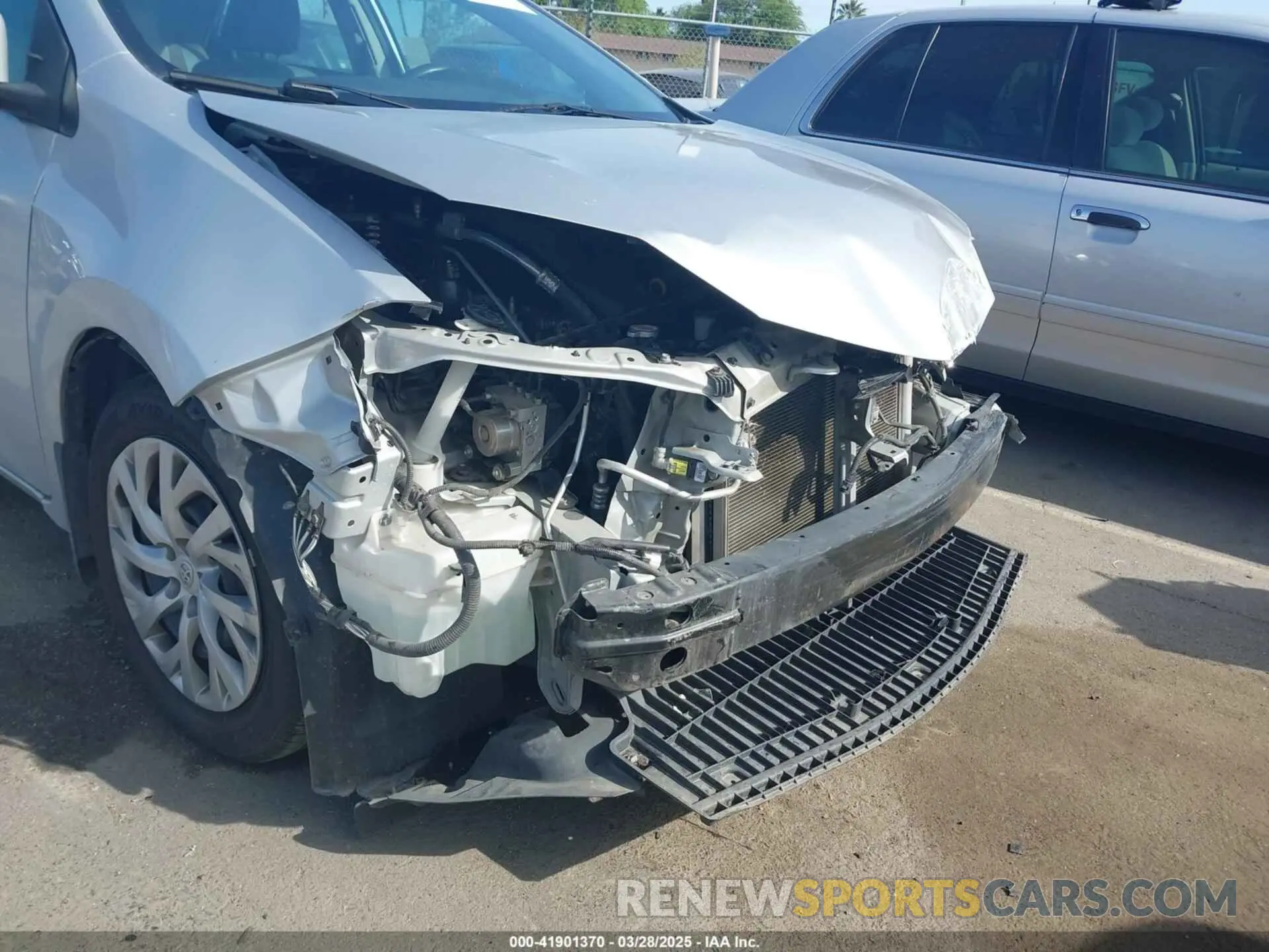 18 fotografías del automóvil dañado 2T1BURHE2KC190975 TOYOTA COROLLA 2019