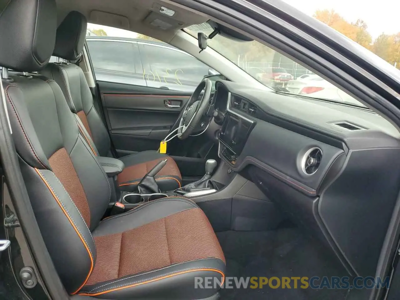 5 fotografías del automóvil dañado 2T1BURHE2KC196016 TOYOTA COROLLA 2019
