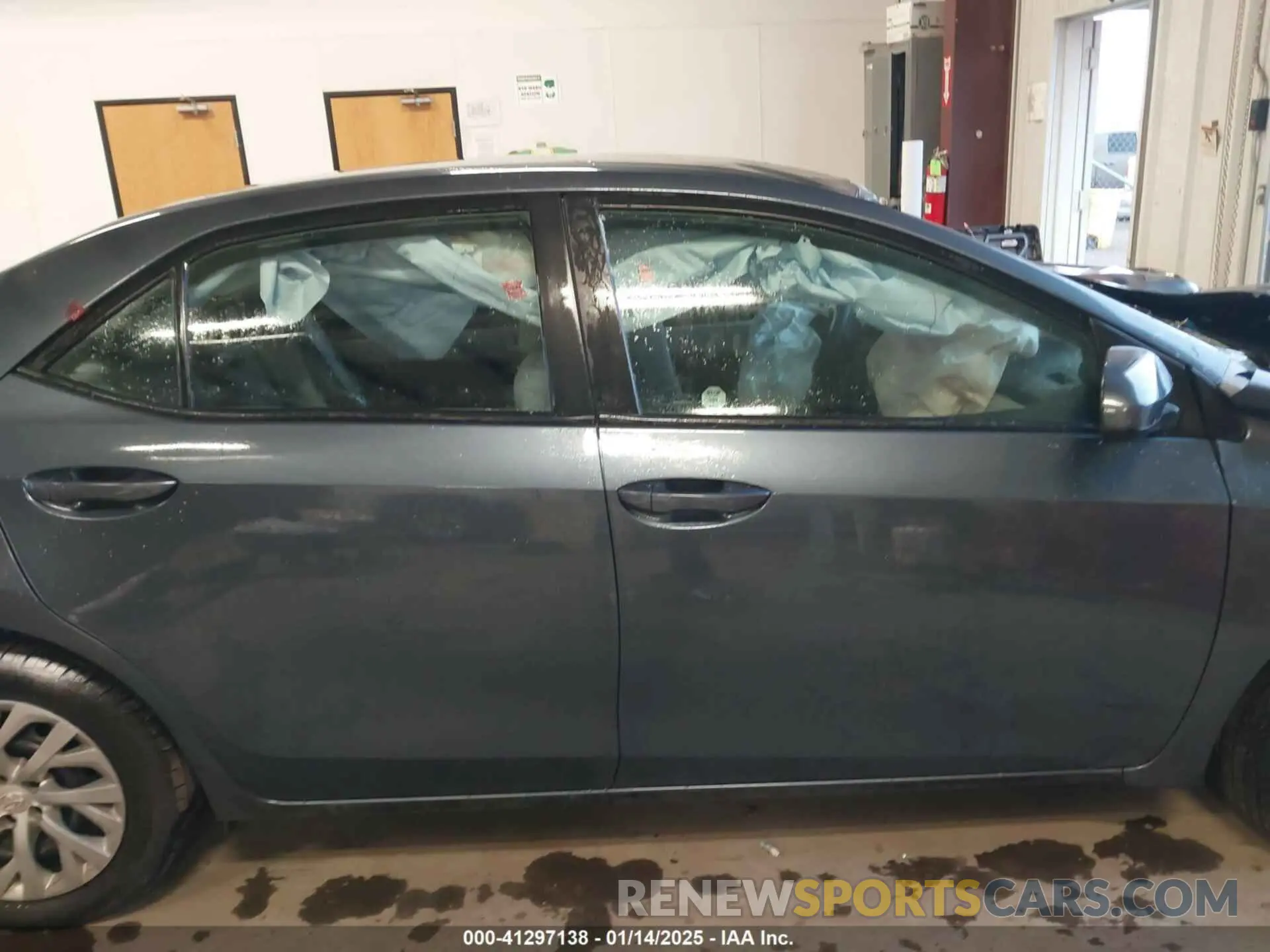 14 fotografías del automóvil dañado 2T1BURHE2KC199384 TOYOTA COROLLA 2019