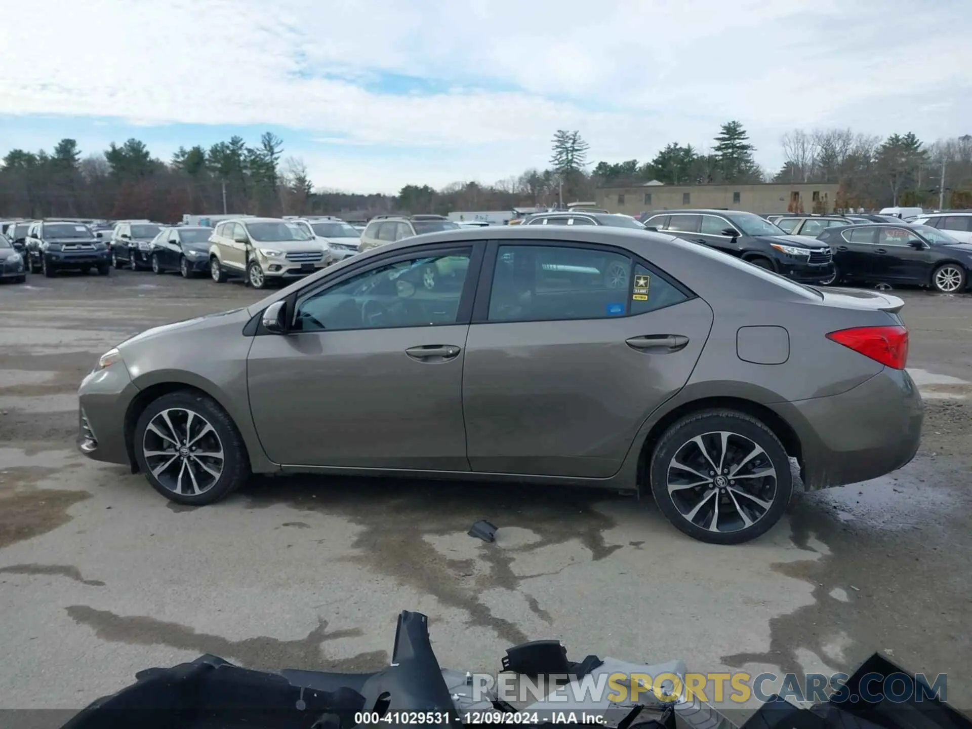 13 fotografías del automóvil dañado 2T1BURHE2KC199921 TOYOTA COROLLA 2019