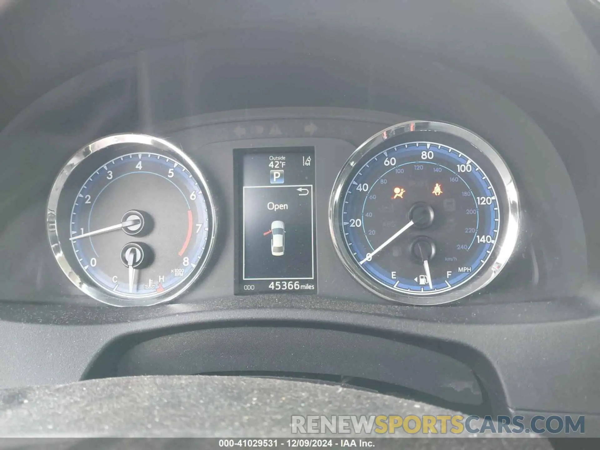 14 fotografías del automóvil dañado 2T1BURHE2KC199921 TOYOTA COROLLA 2019